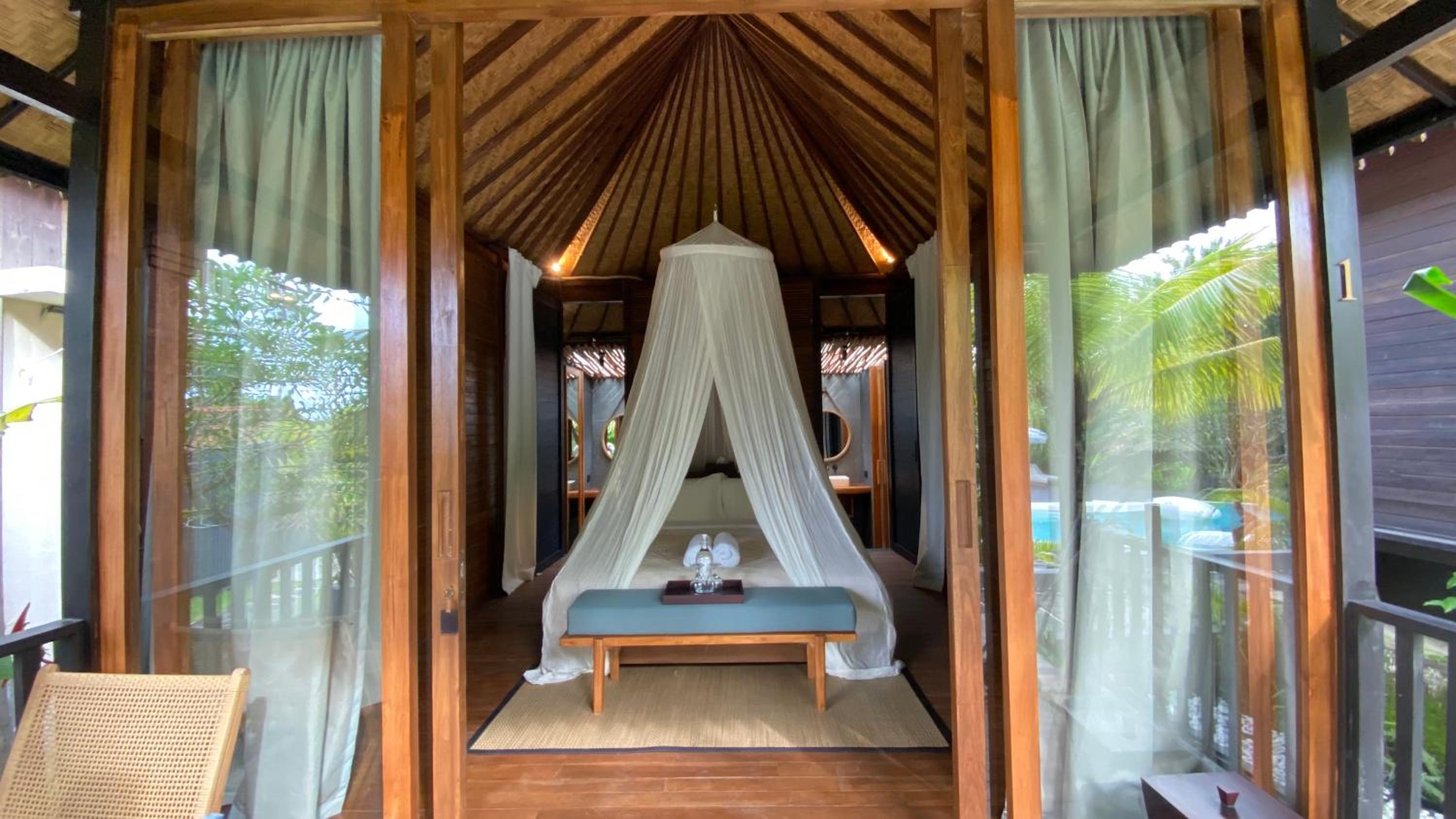Double Room with Pool View - Photo 1