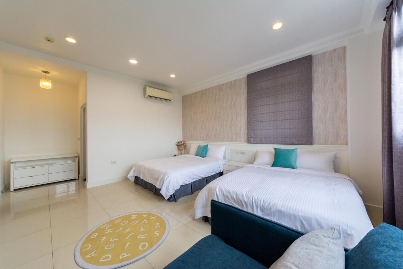 Superior Quadruple Room - Photo 4