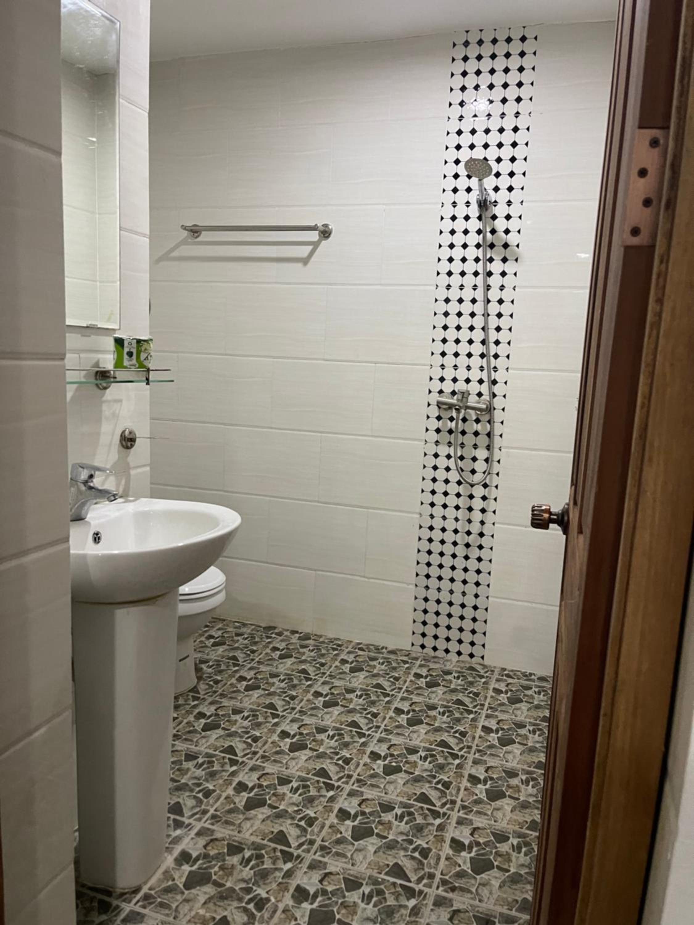 Standard Double Room - Photo 7