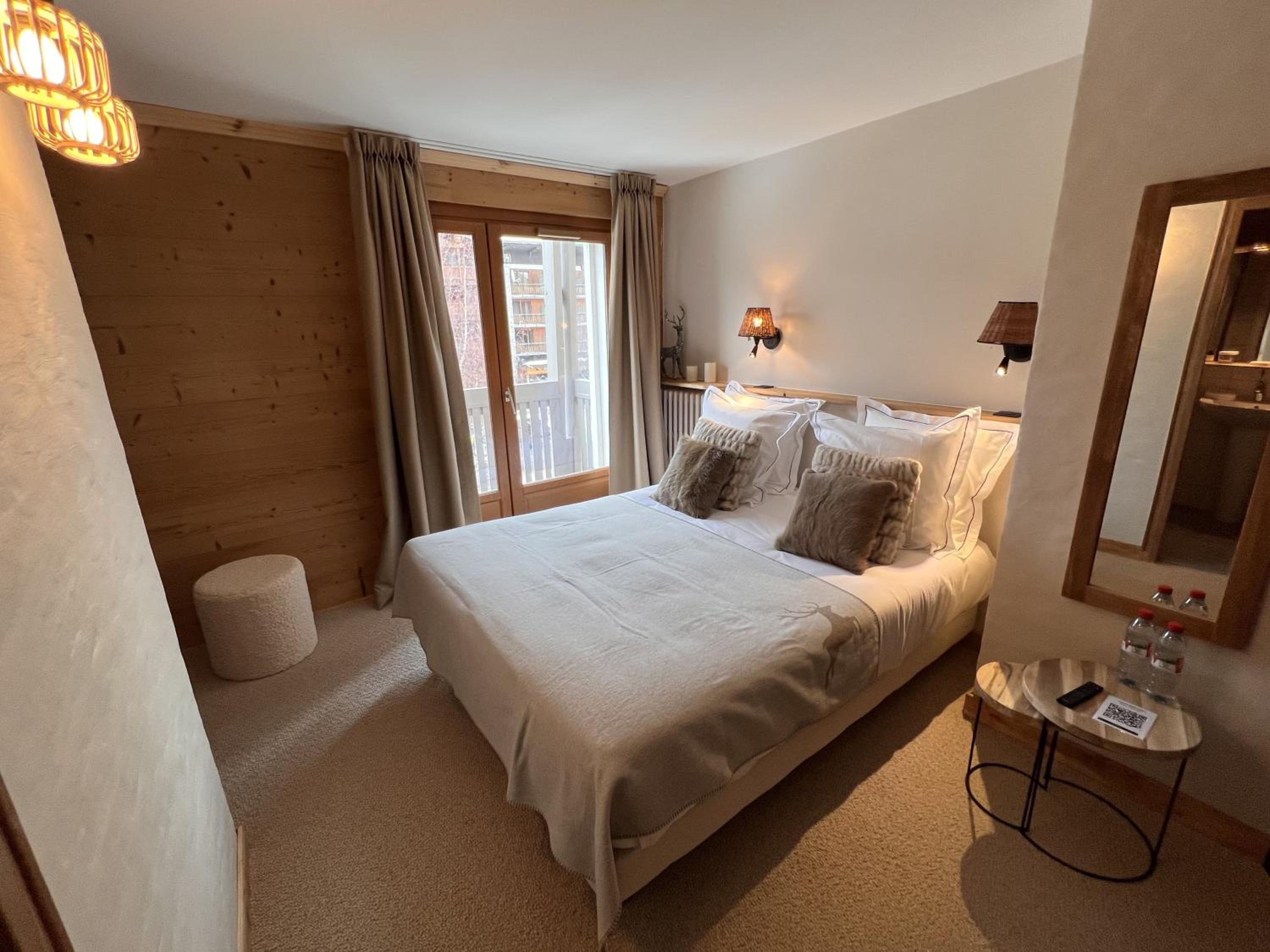 Superior Double or Twin Room with City View photo 2