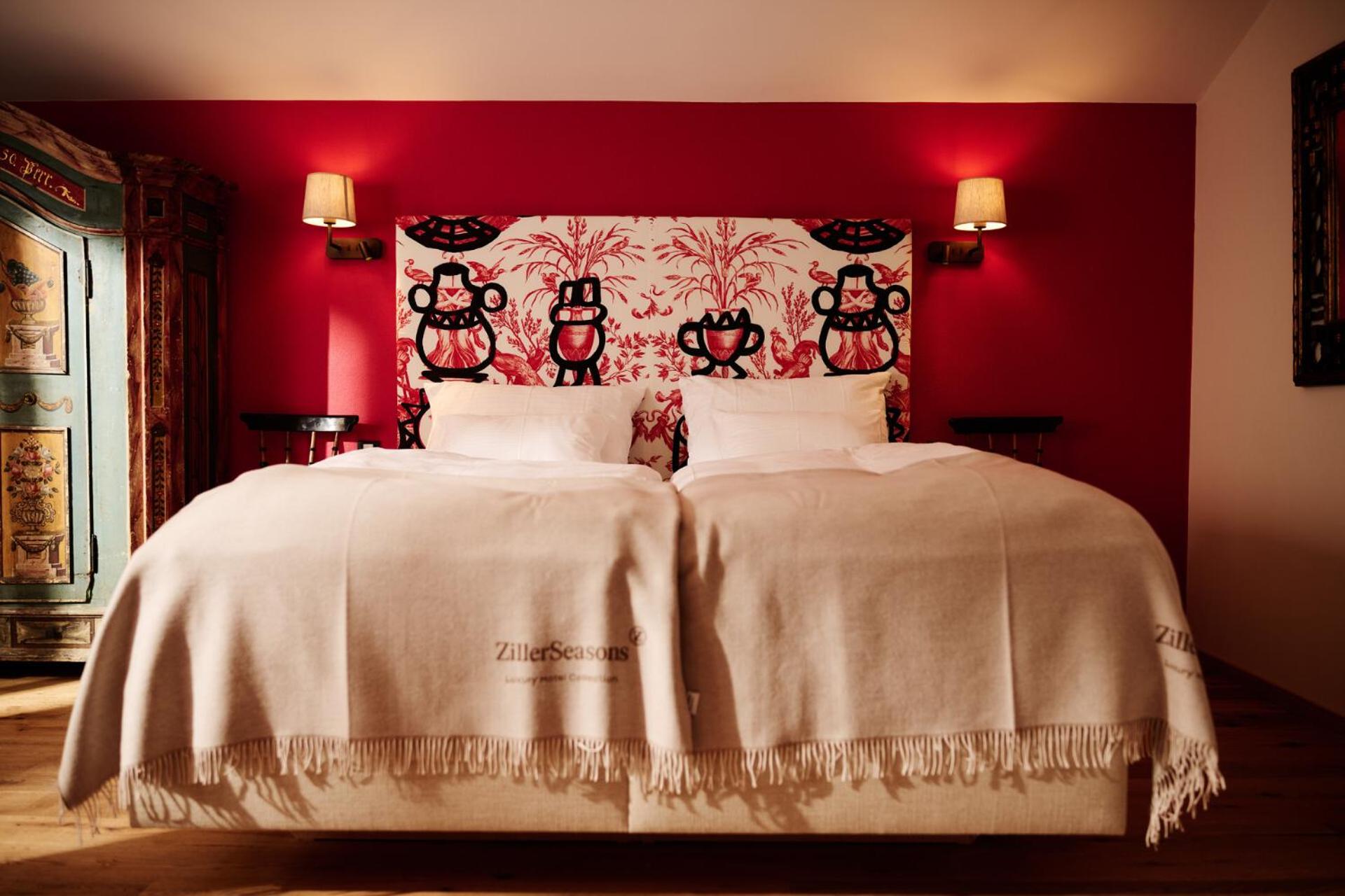 Suite - Photo 1