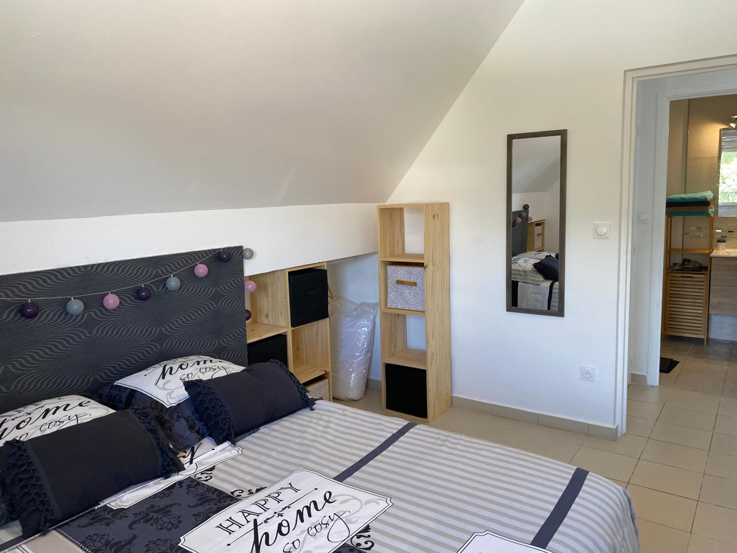 Two-Bedroom Apartment - Photo 9