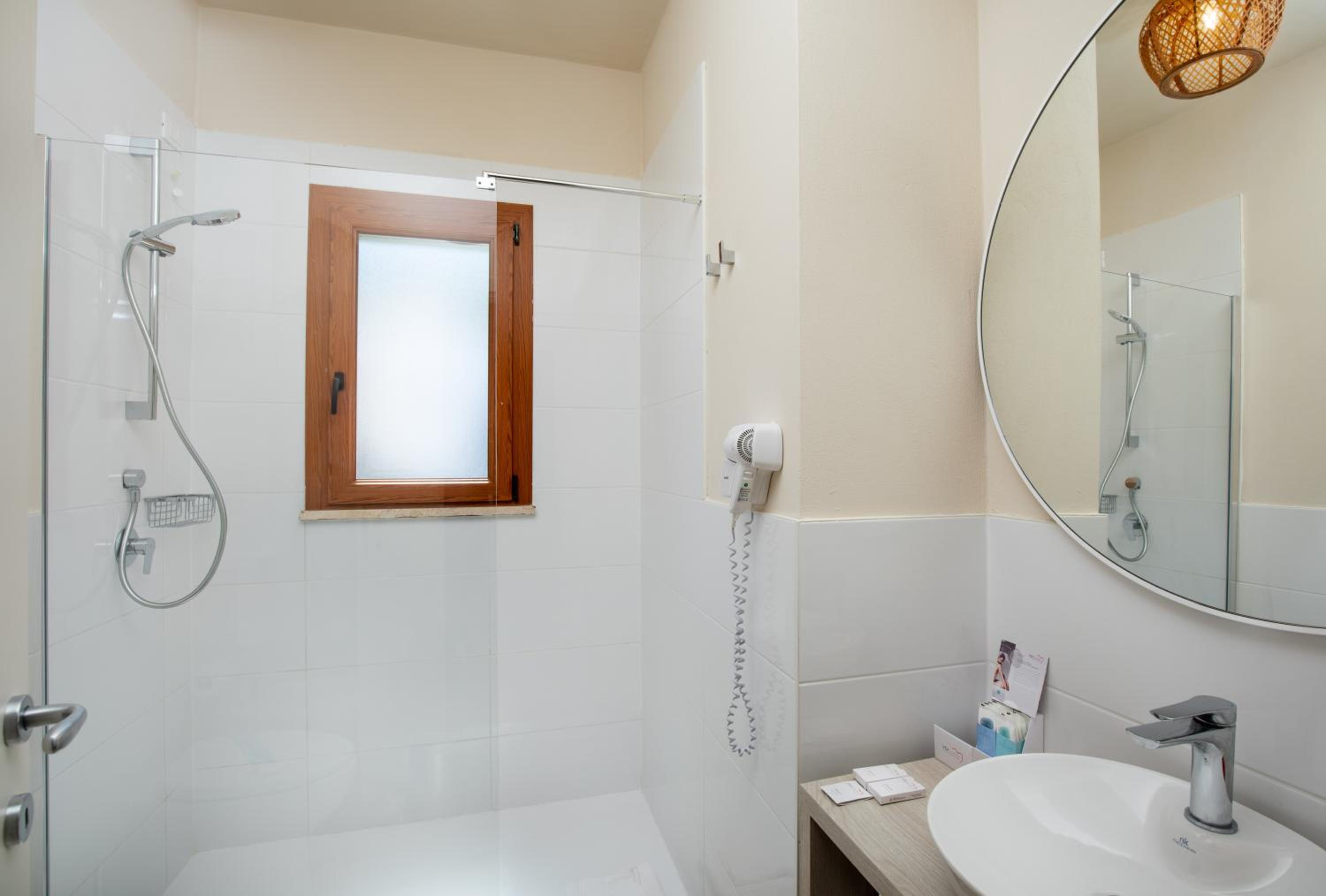 Superior Double Room - Photo 2
