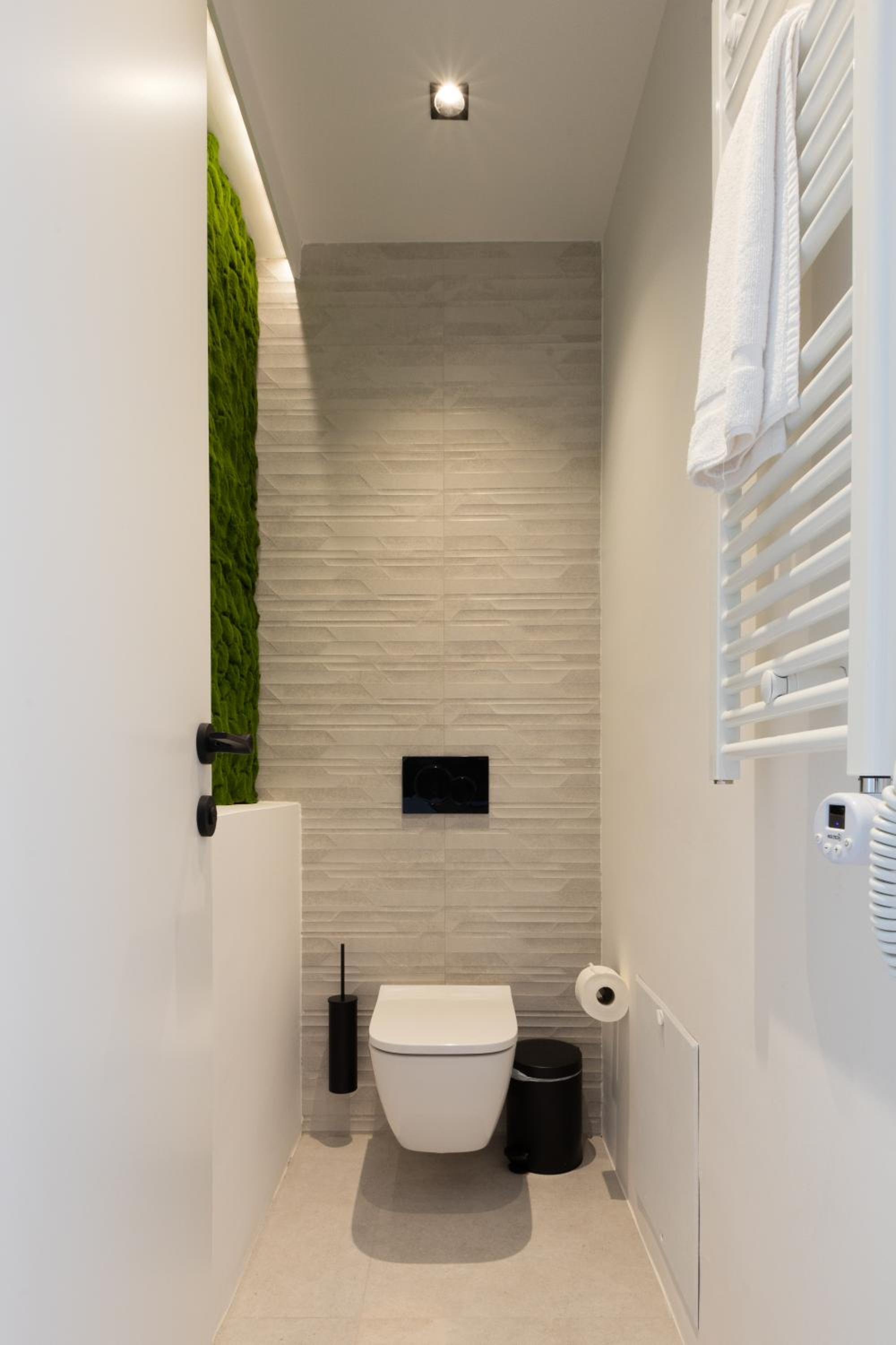 EASY Suite with Jacuzzi photo 2