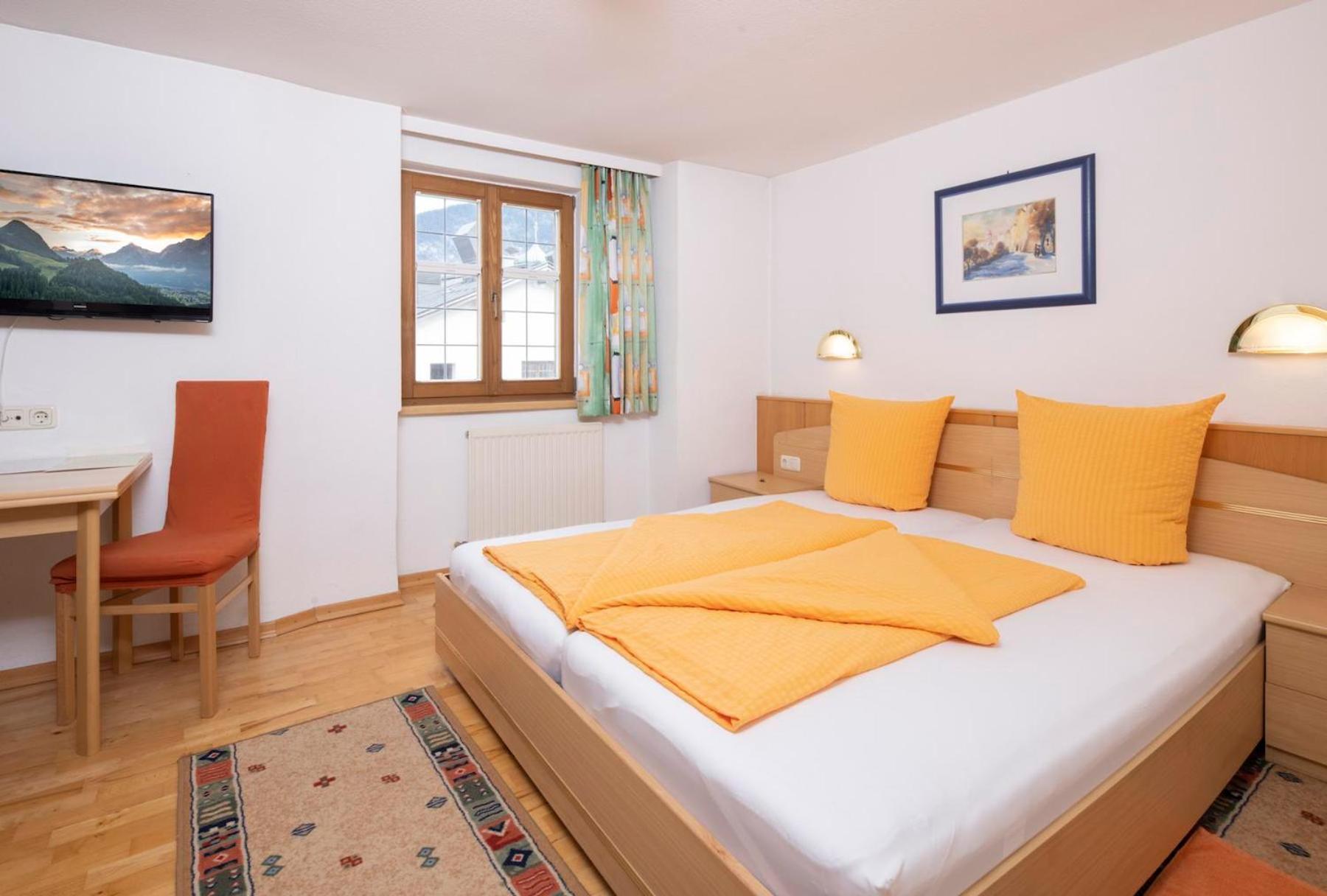 Double or Twin Room with Shower