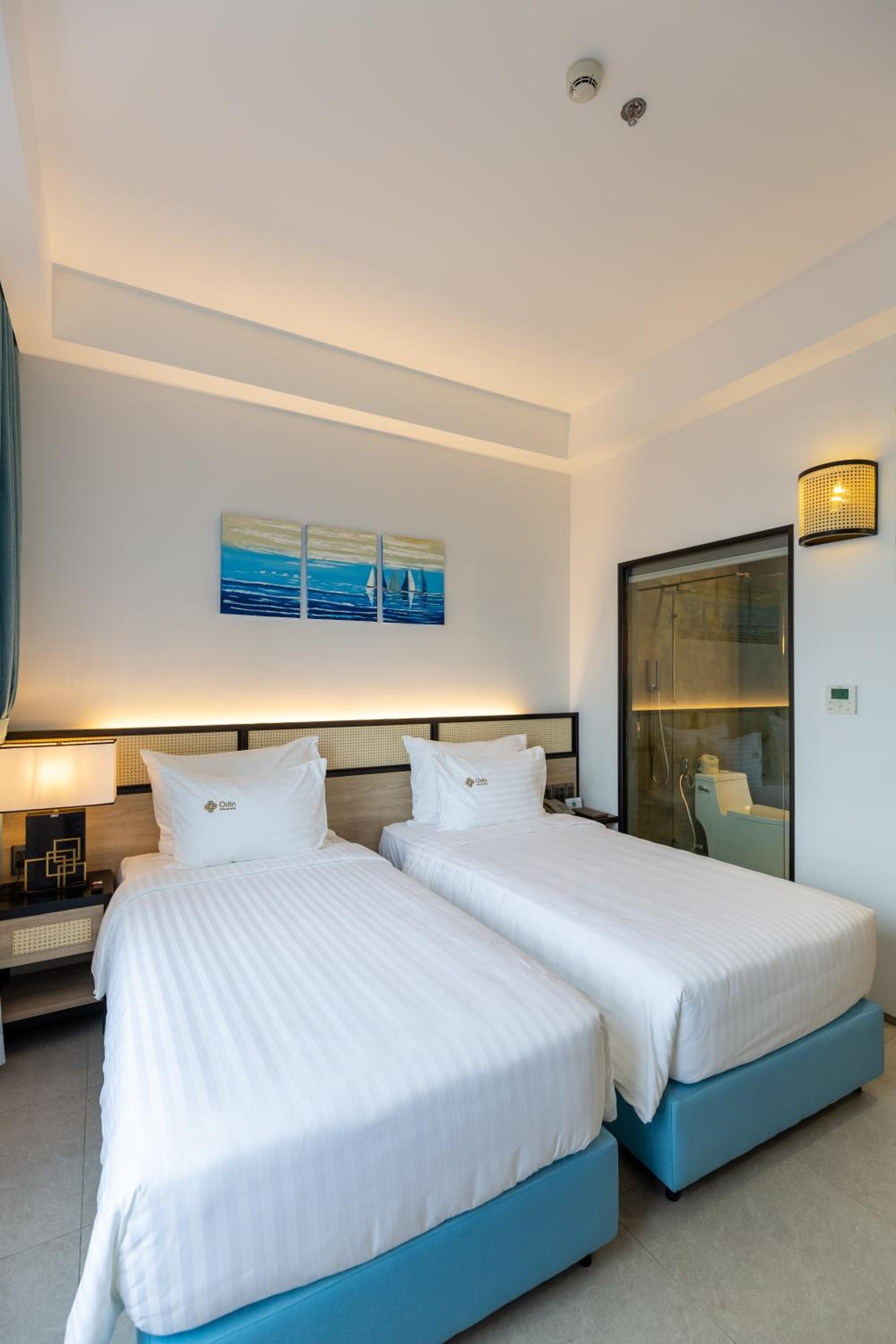 Deluxe Twin Room with Sea View photo 2