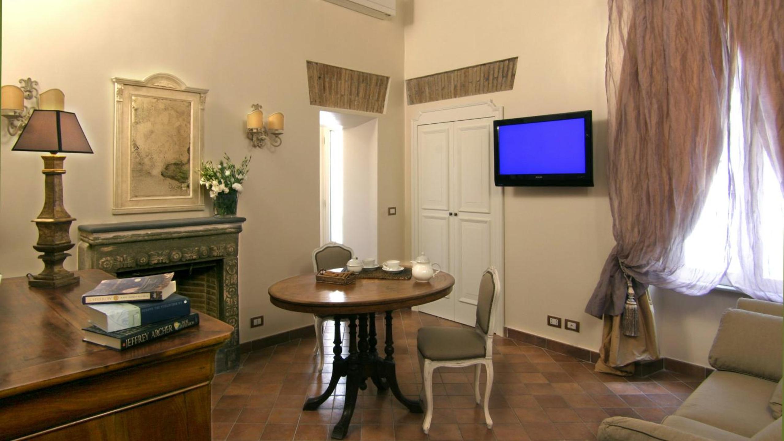 One-Bedroom Apartment - Annex Building - Via di Ripetta 70
