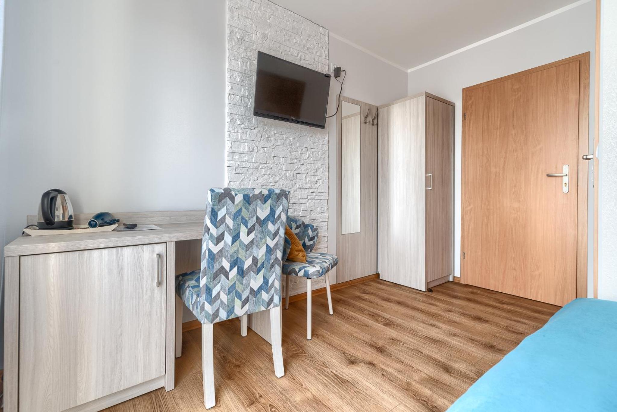 Economy Double Room photo 2