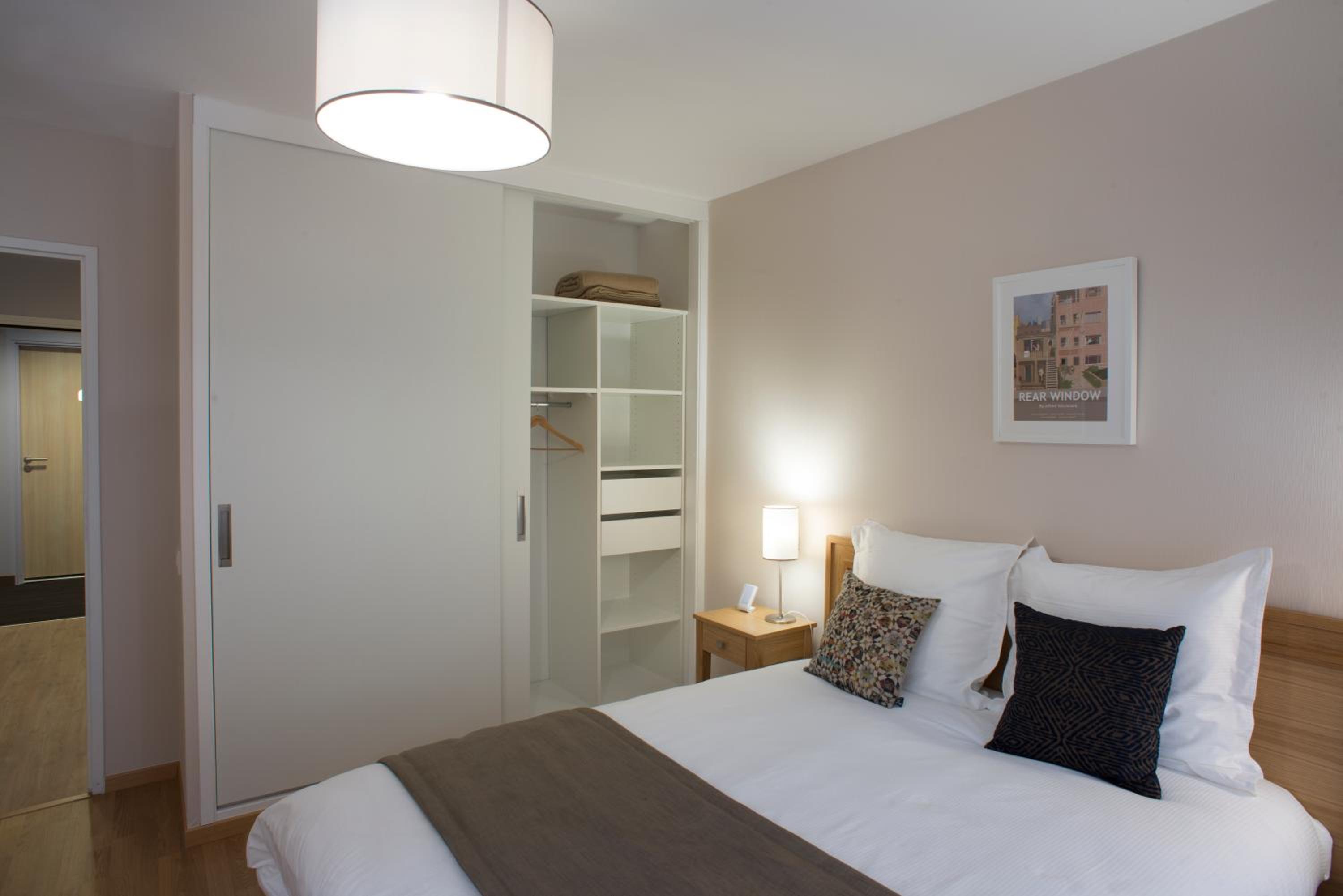 Two-Bedroom Suite - Photo 4