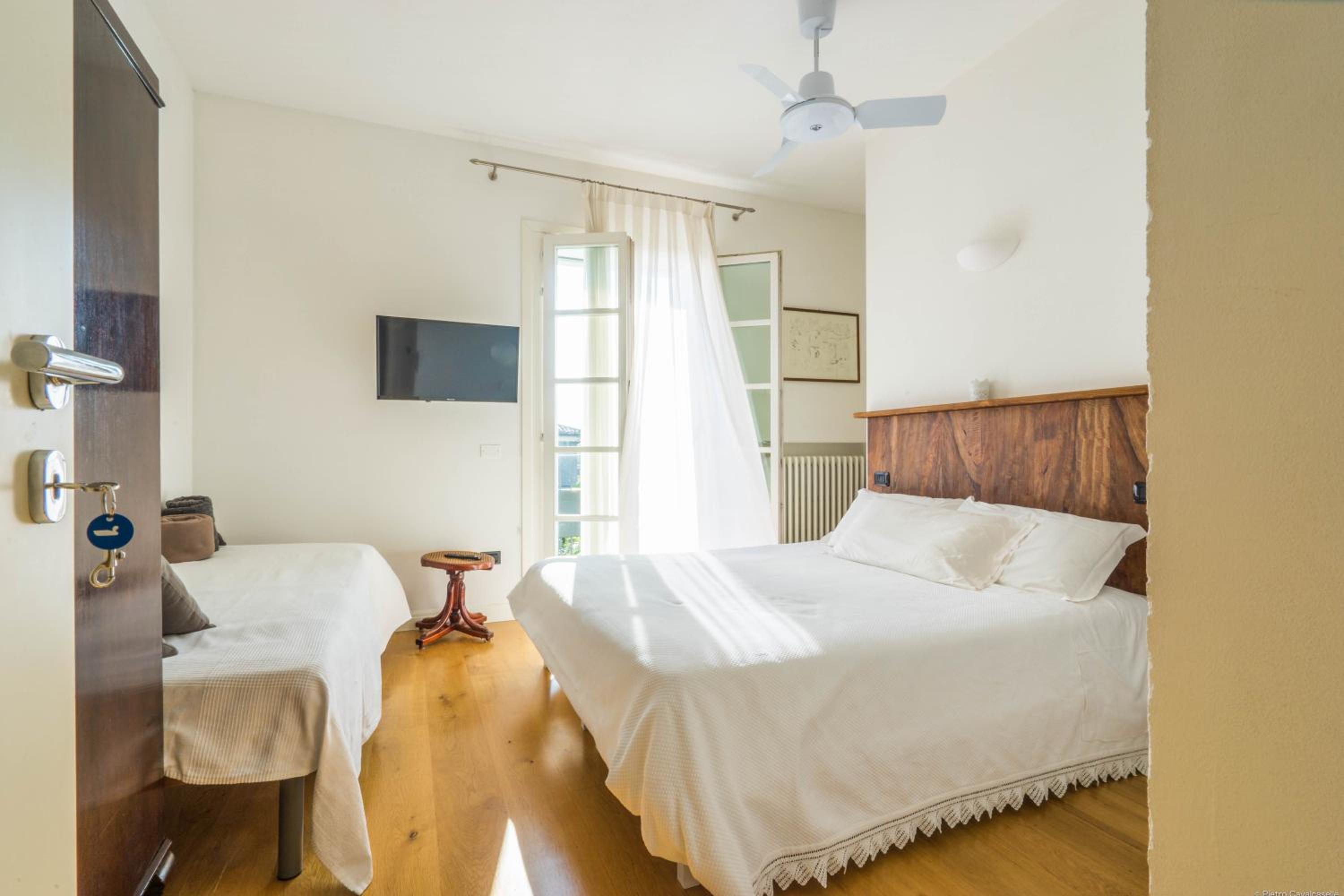 Standard Double Room - Photo 1