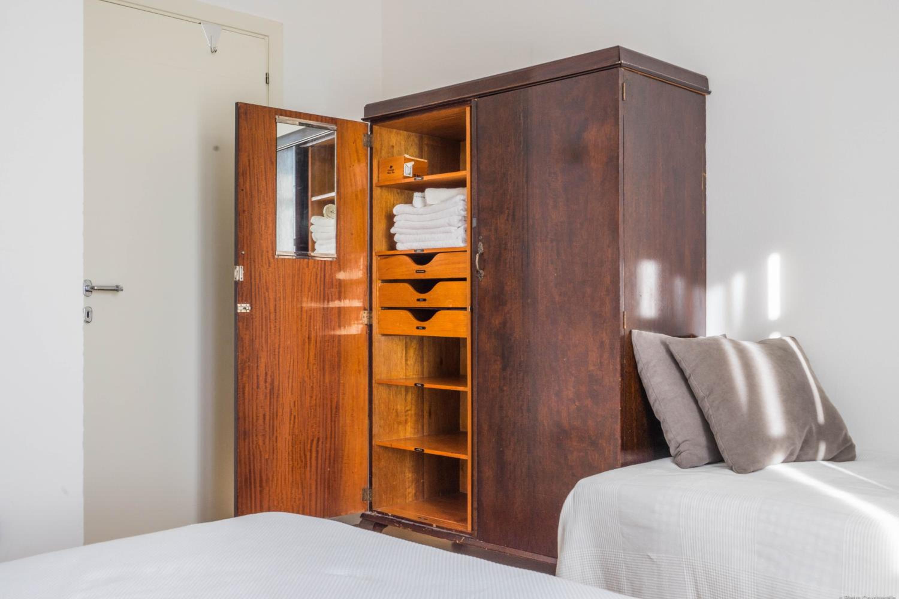 Standard Double Room - Photo 6