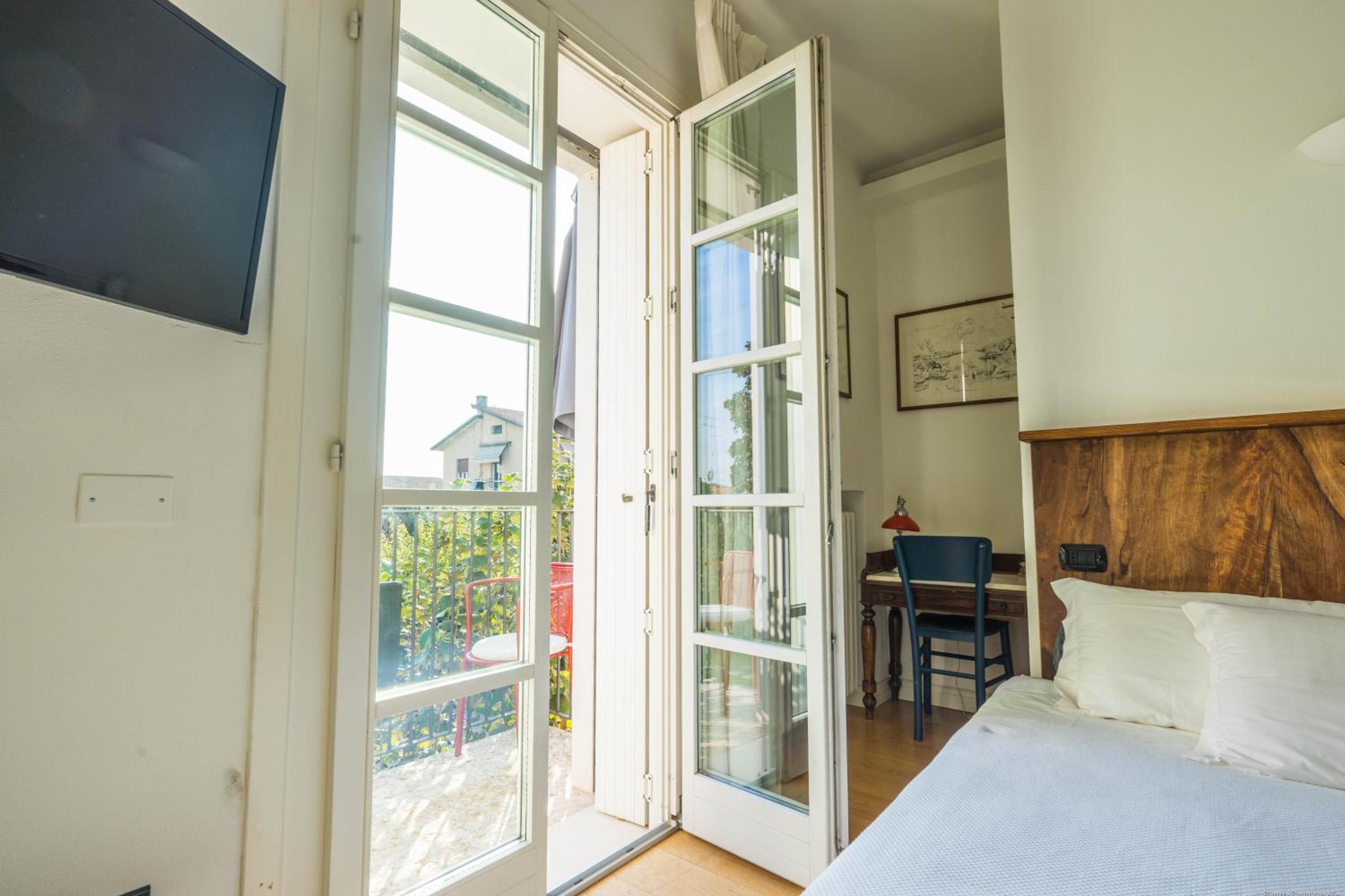 Standard Double Room - Photo 7