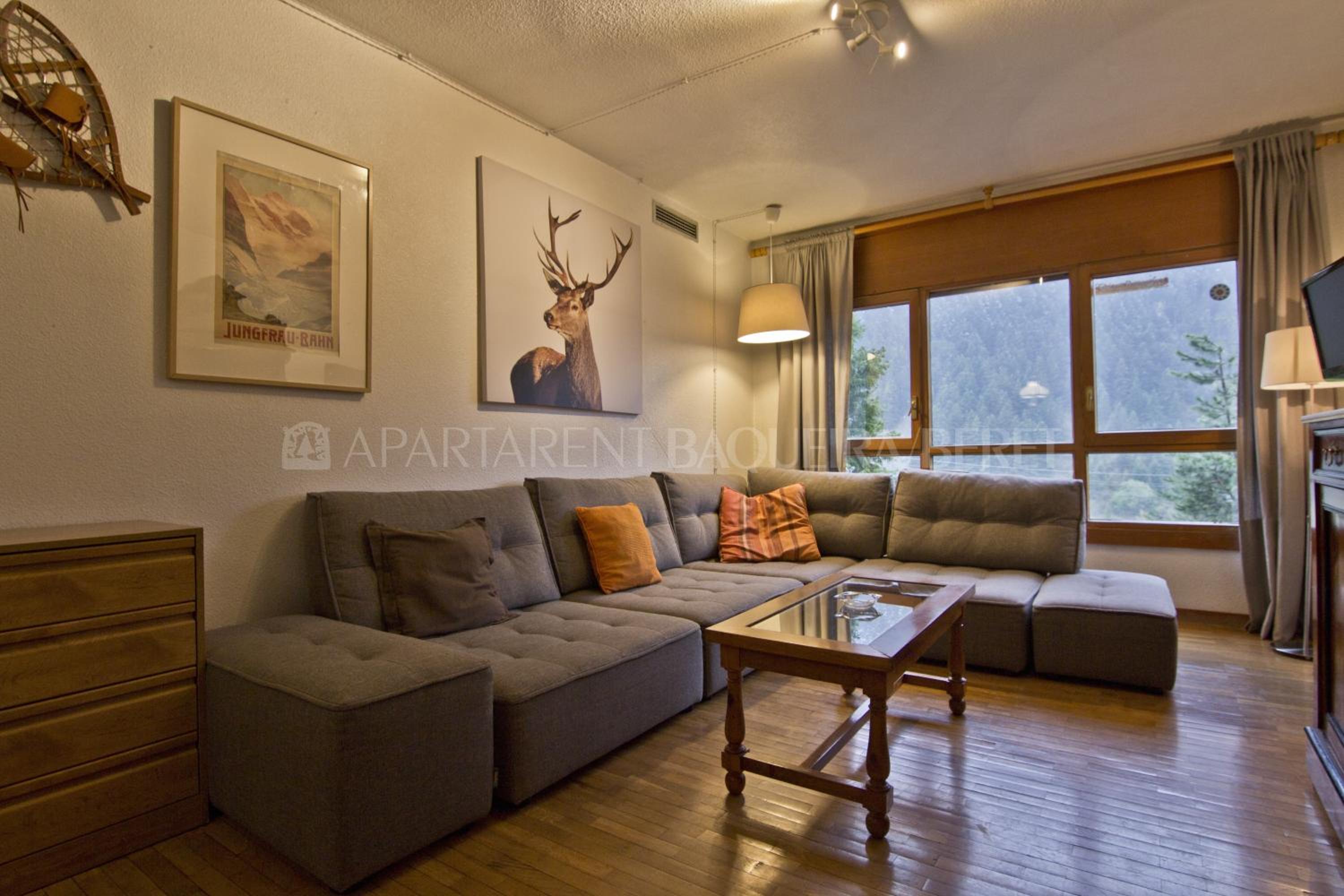 Apartamento de Dos Habitaciones (6 Adultos) con Estacionamiento