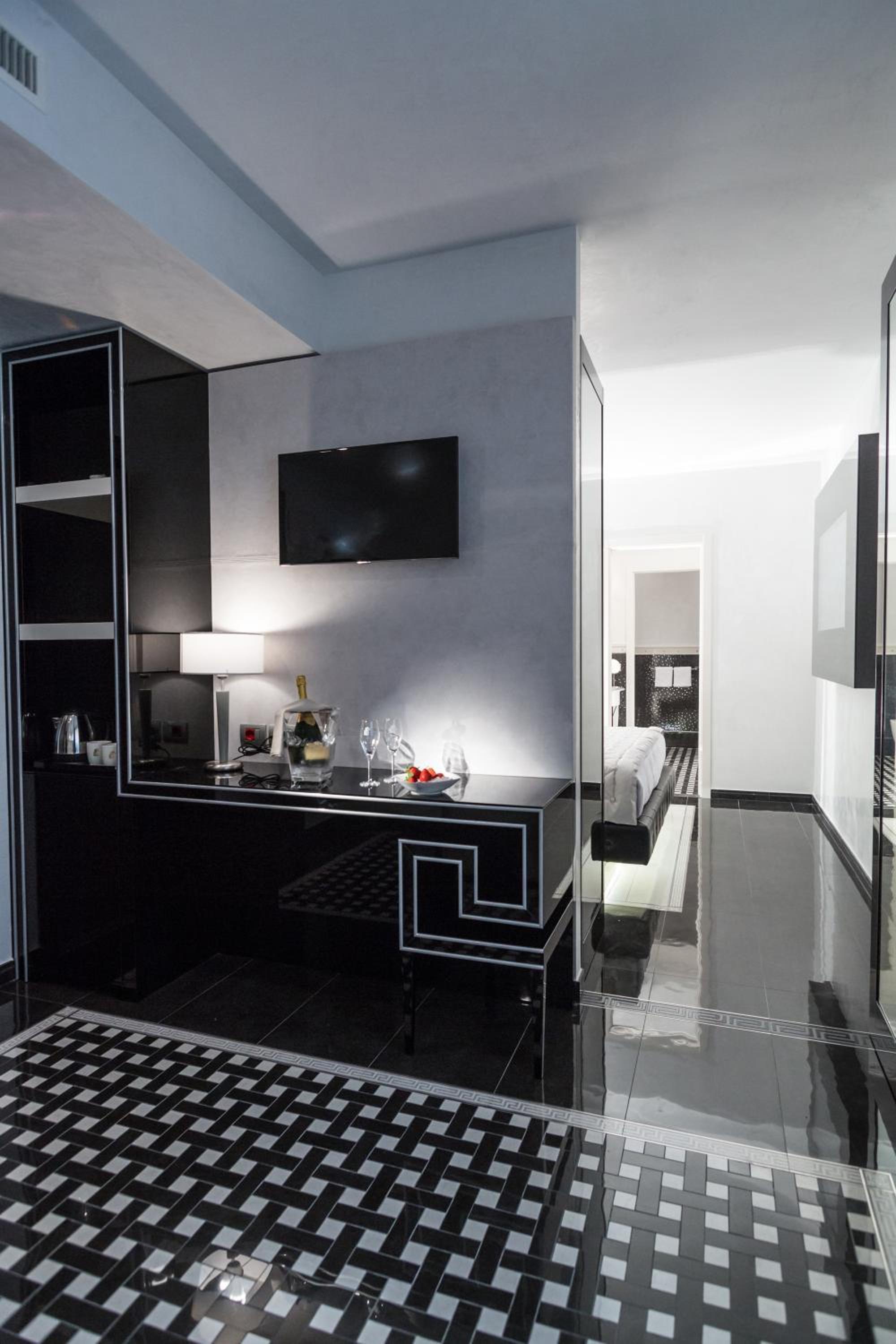 Junior Suite - Photo 12