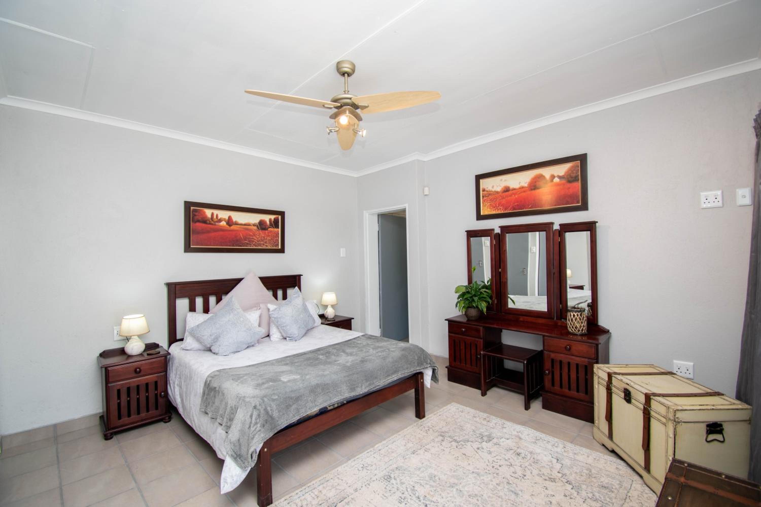 Double Room - Photo 24