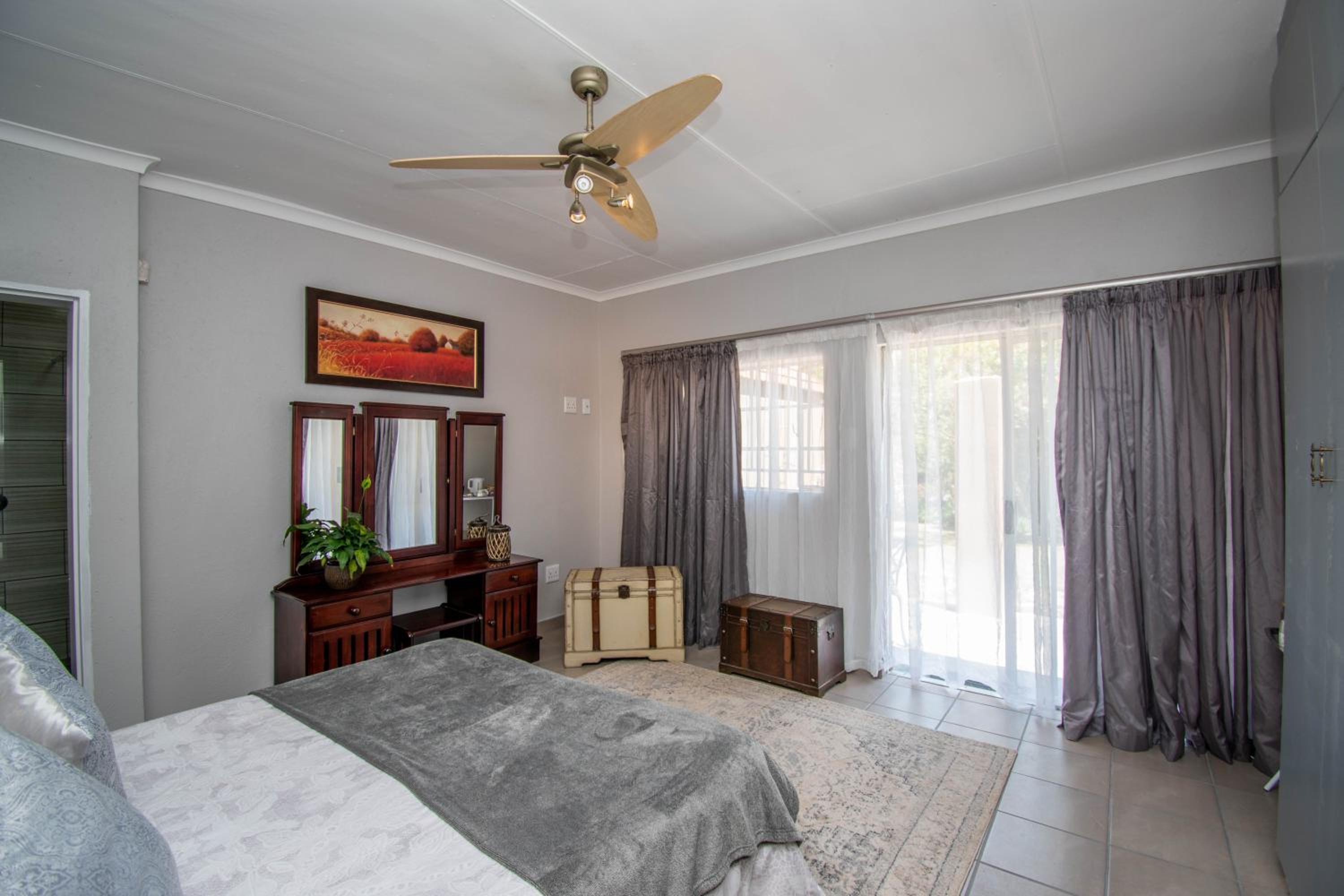 Double Room - Photo 4