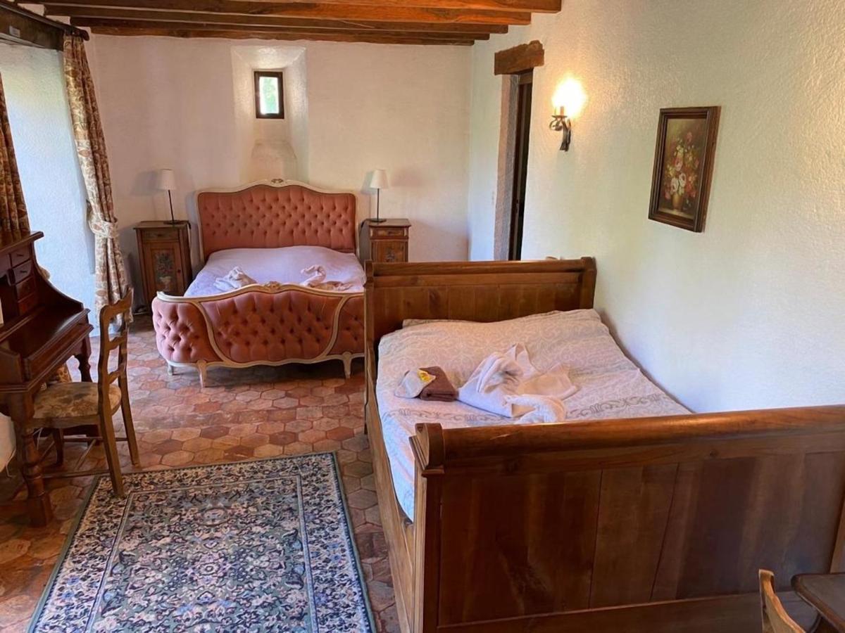 Quadruple Room with Private Bathroom photo 1