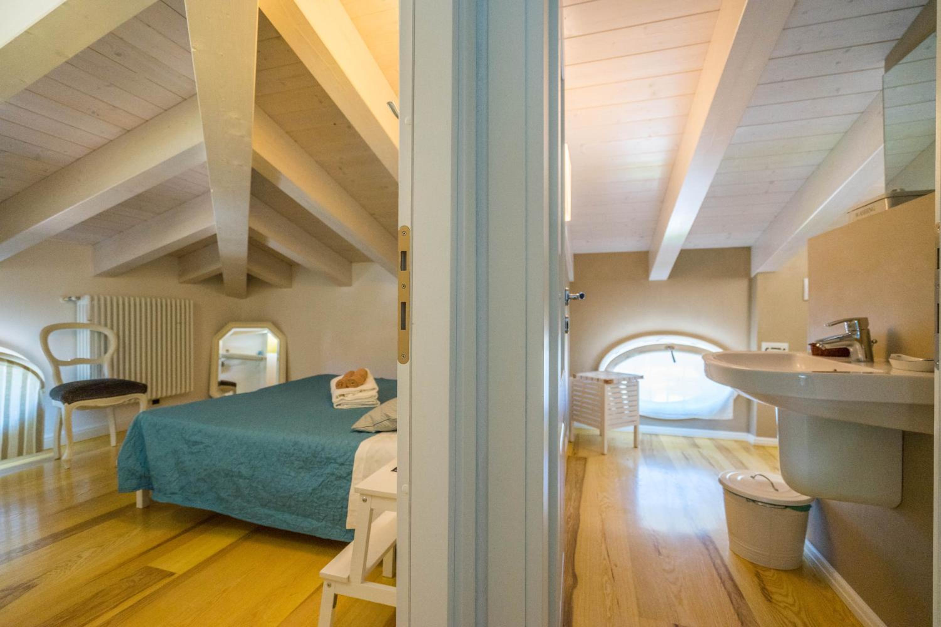 Small Double Room photo 3