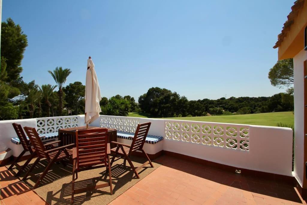 Villa photo 2