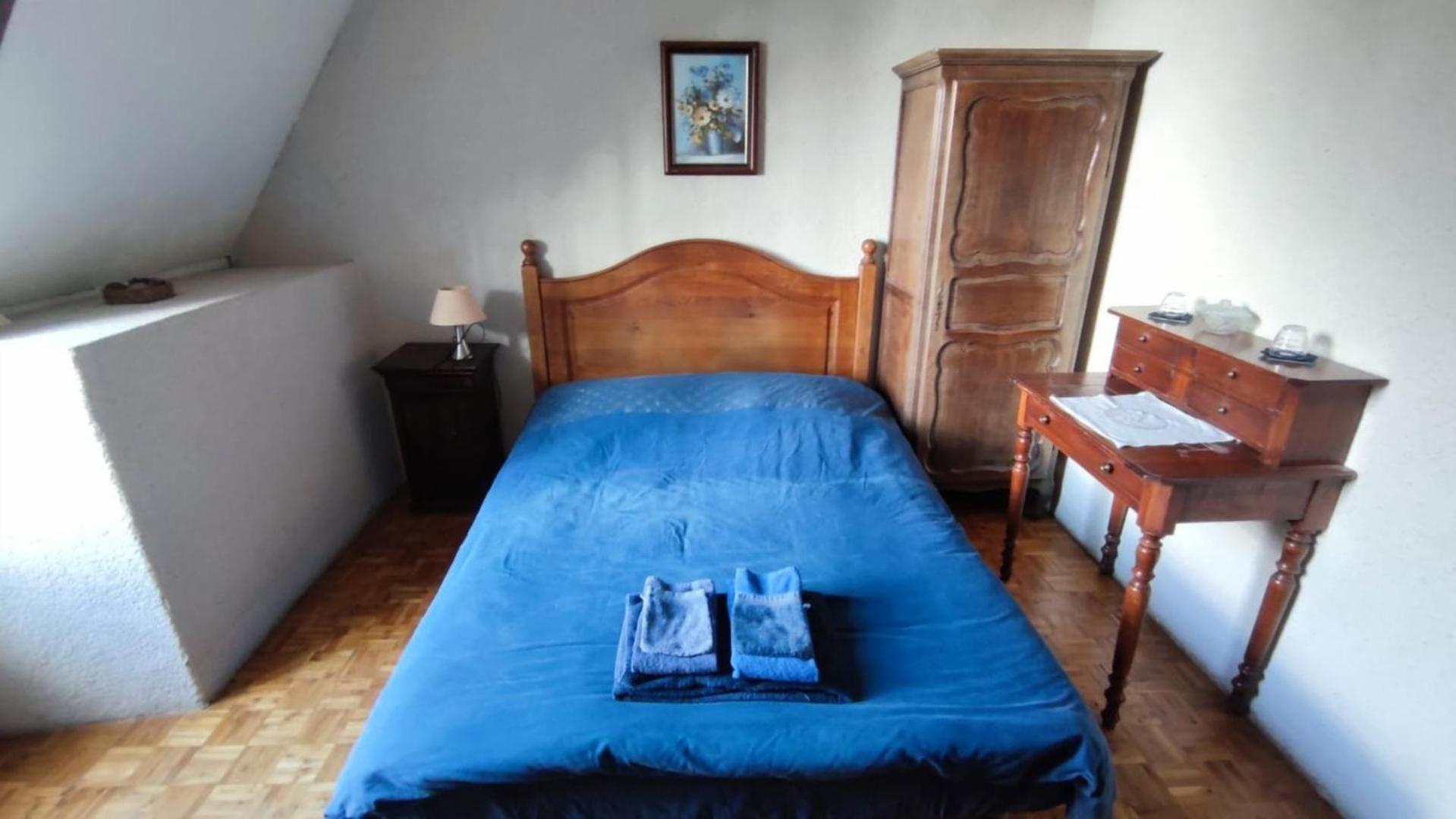 Double Room with Shared Bathroom photo 1
