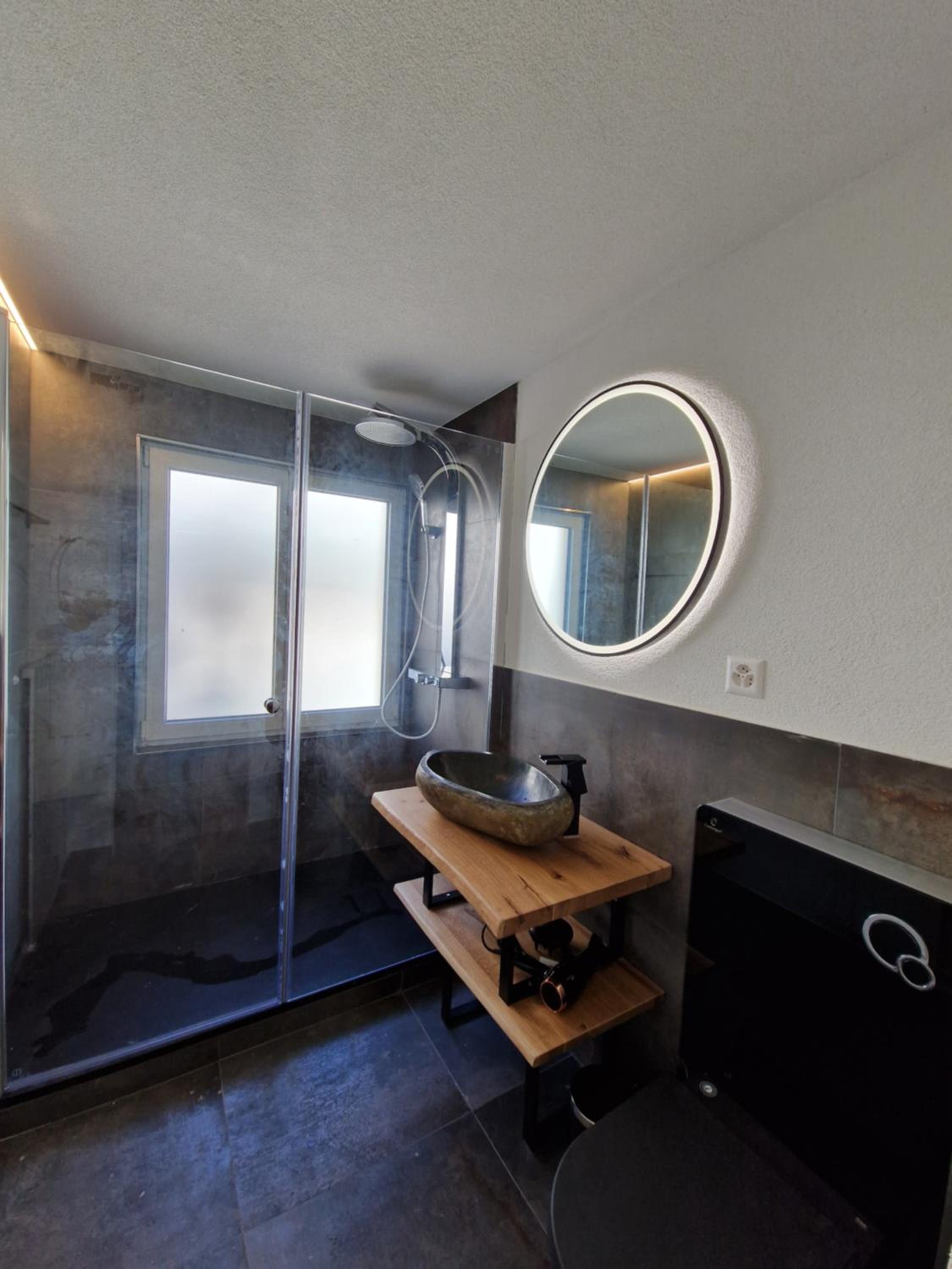 Two-Bedroom Apartment - Photo 3
