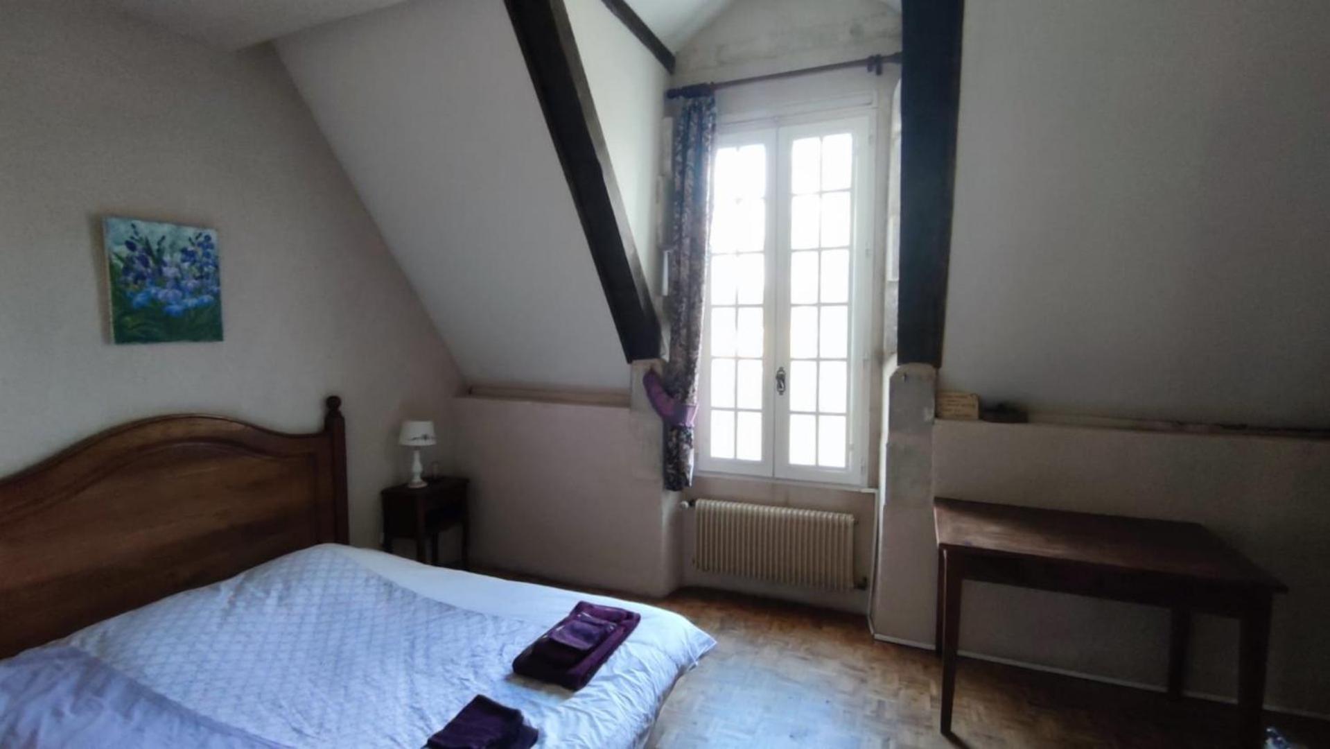 Double Room with Shared Bathroom photo 2
