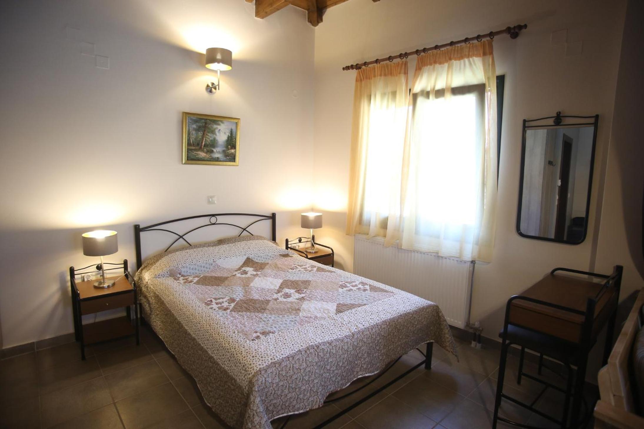 One-Bedroom House - Photo 14
