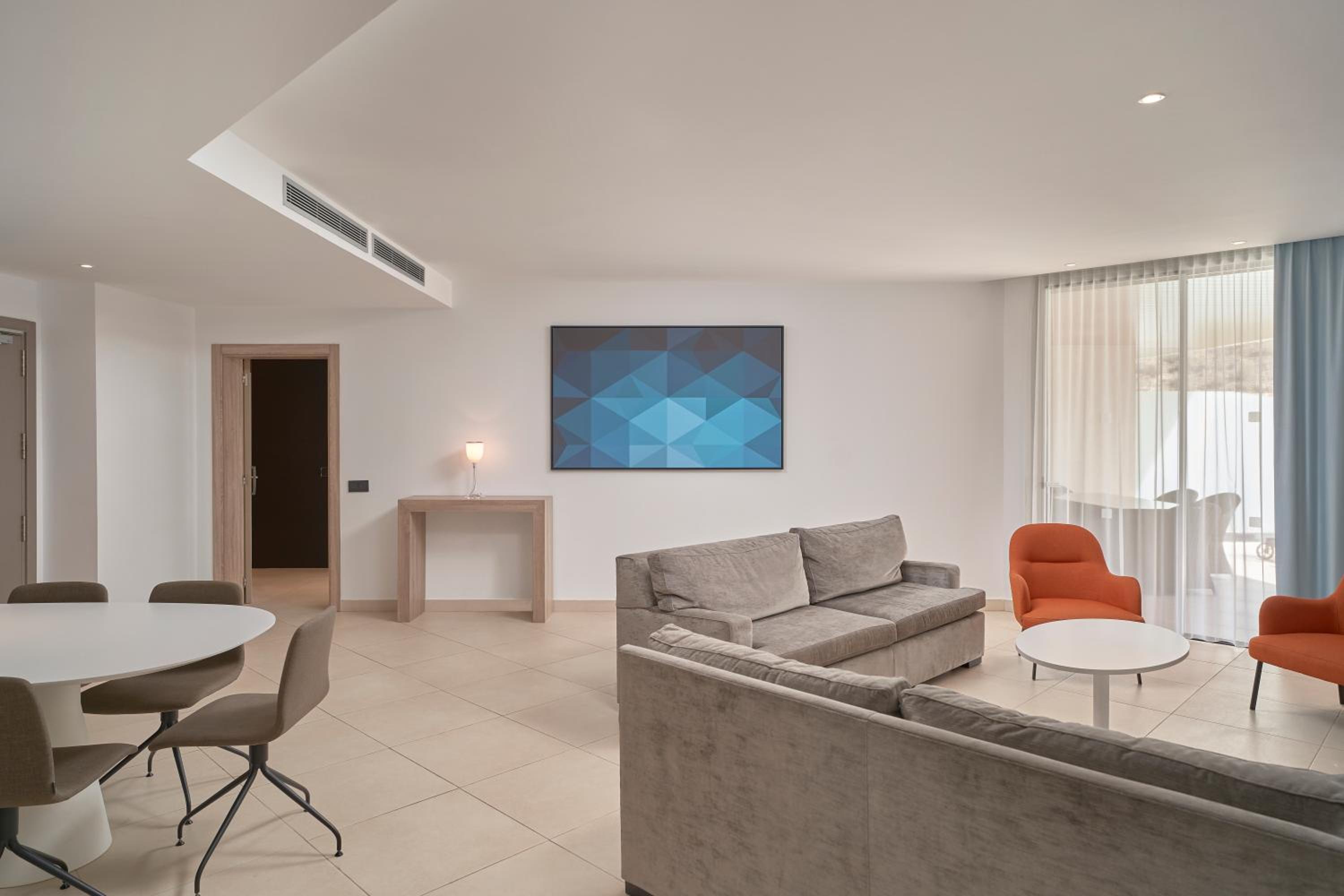 Suite - 3 Bedrooms Pool View & Balcony photo 3