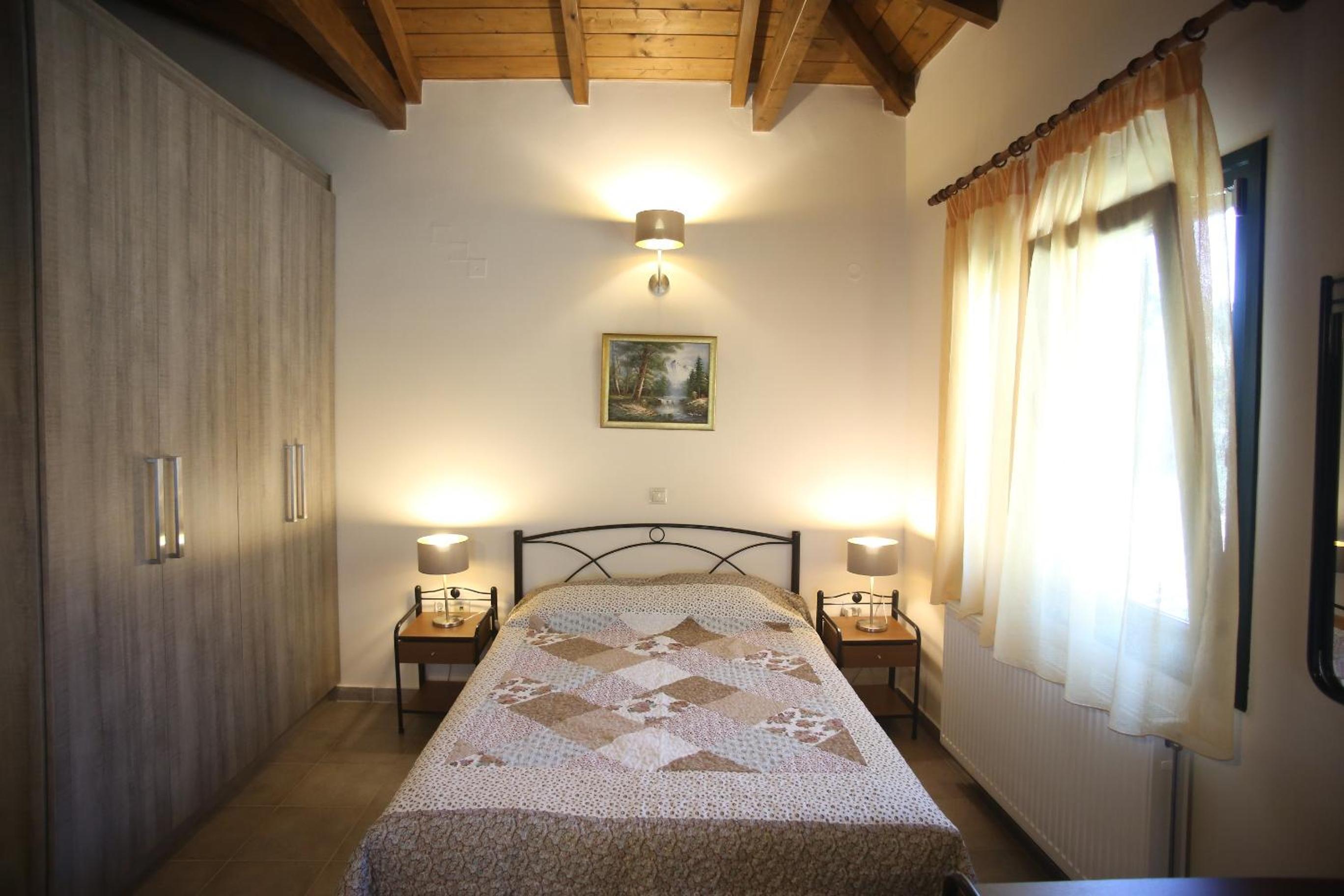 One-Bedroom House - Photo 15