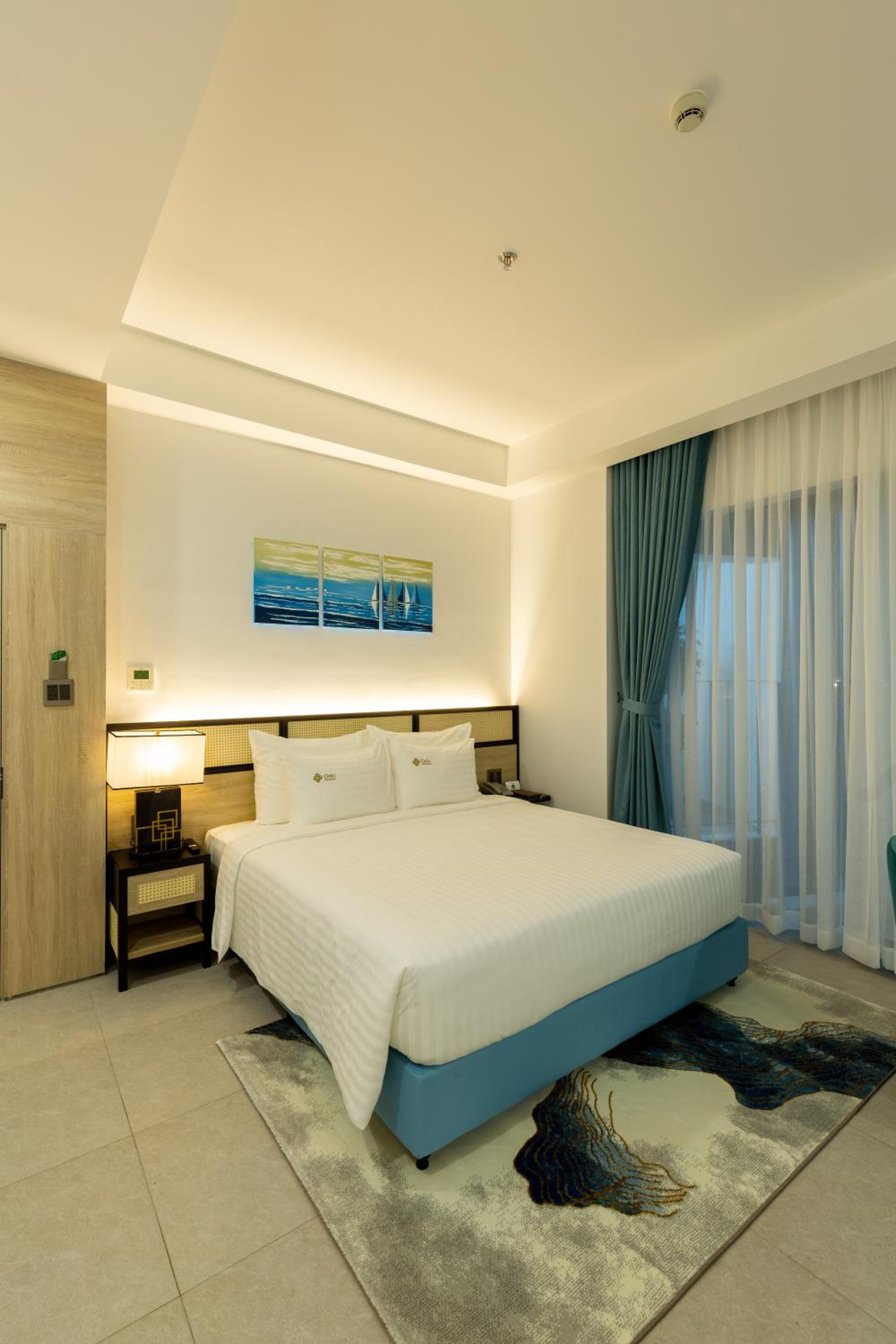 Suite with City View - Photo 4