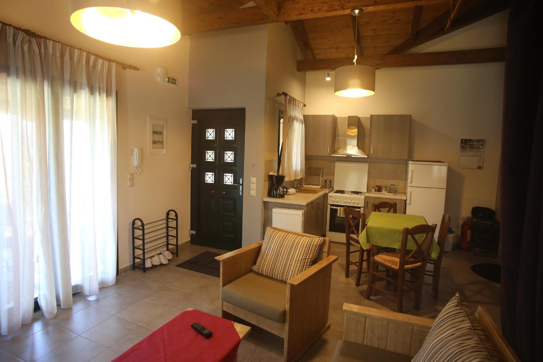 One-Bedroom House - Photo 7