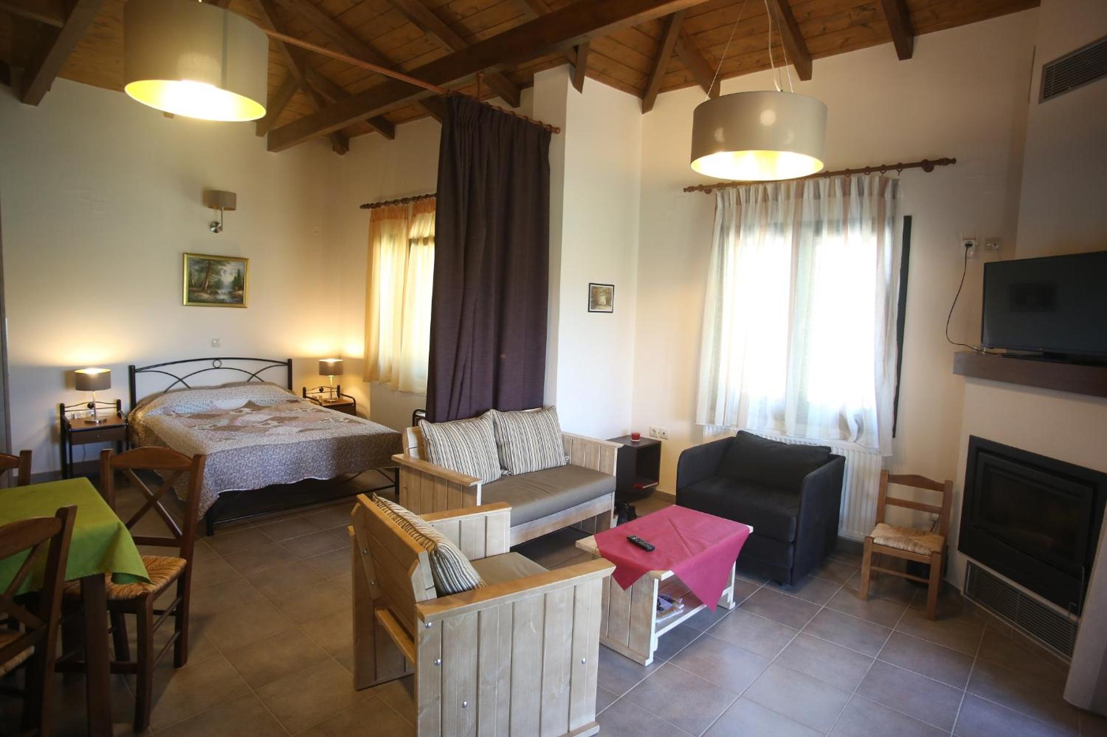 One-Bedroom House - Photo 20