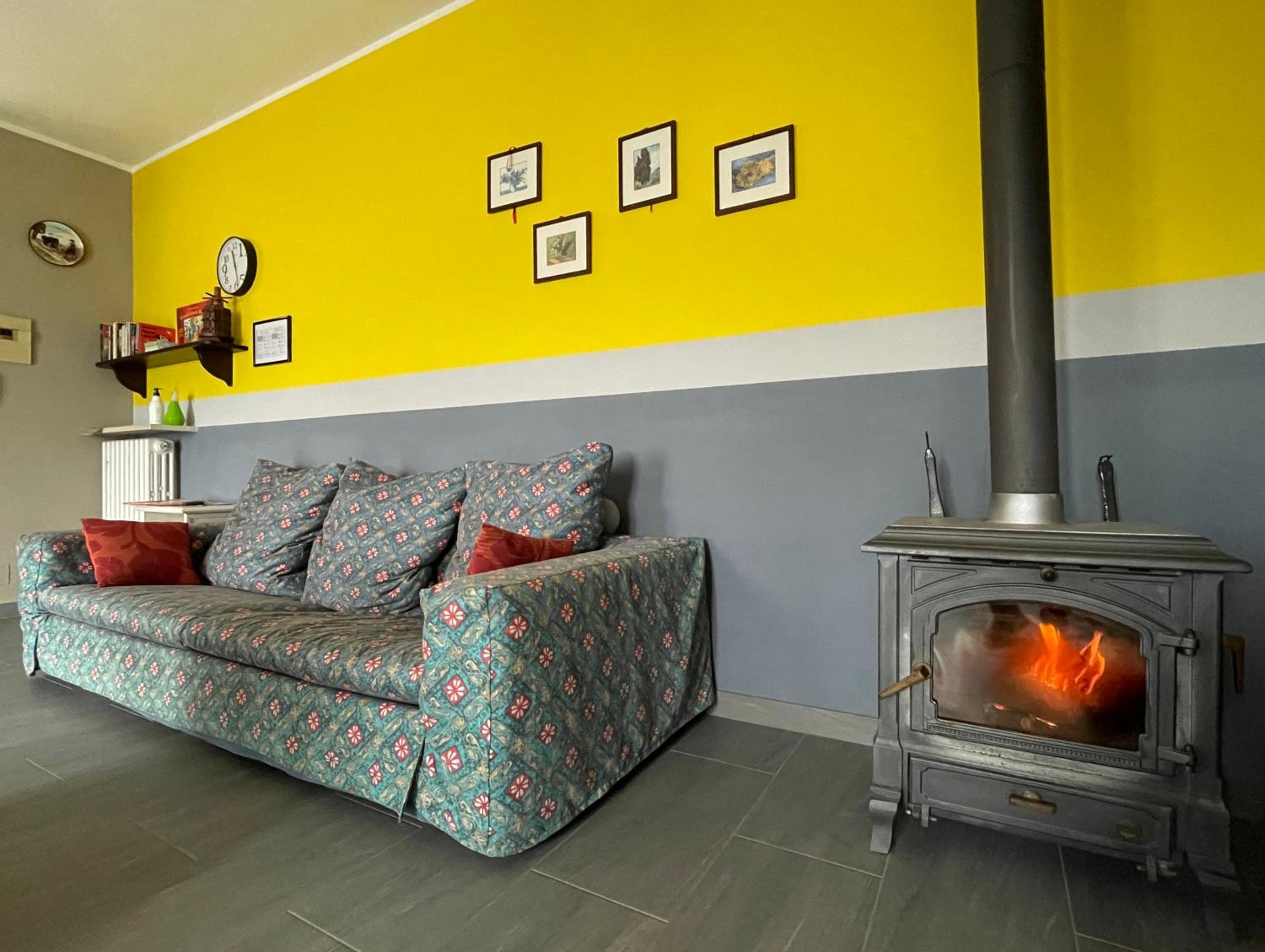 One-Bedroom Apartment - Photo 9