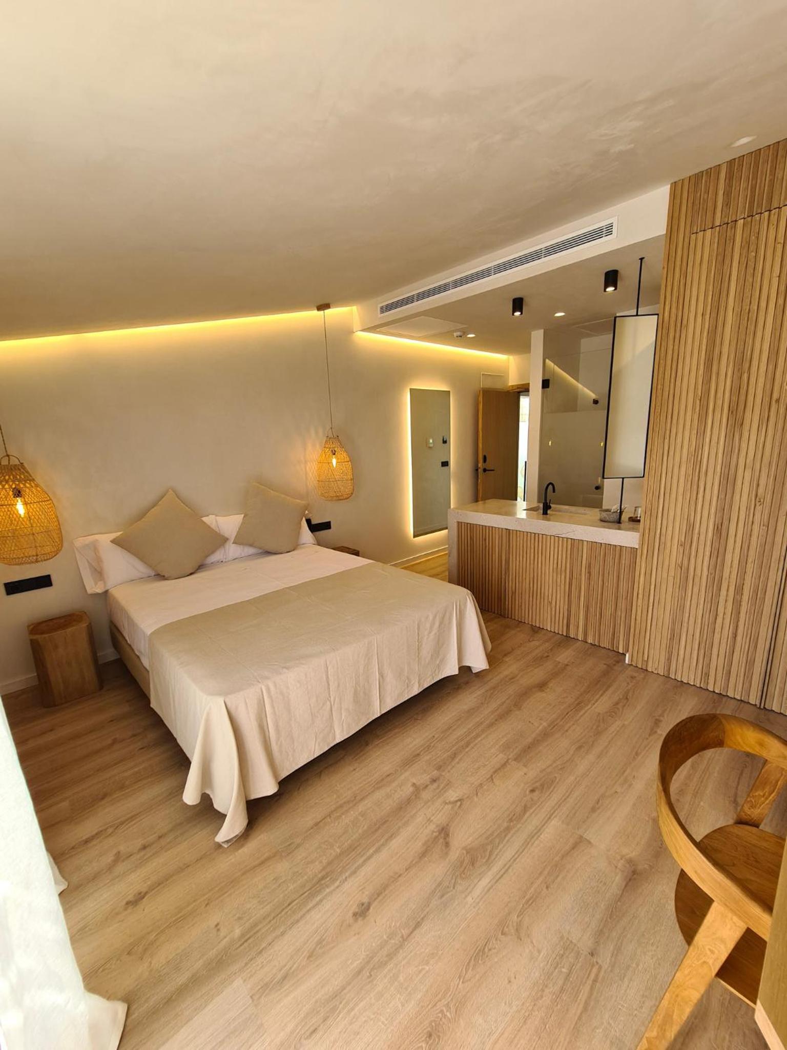 Superior Double Room - Photo 14