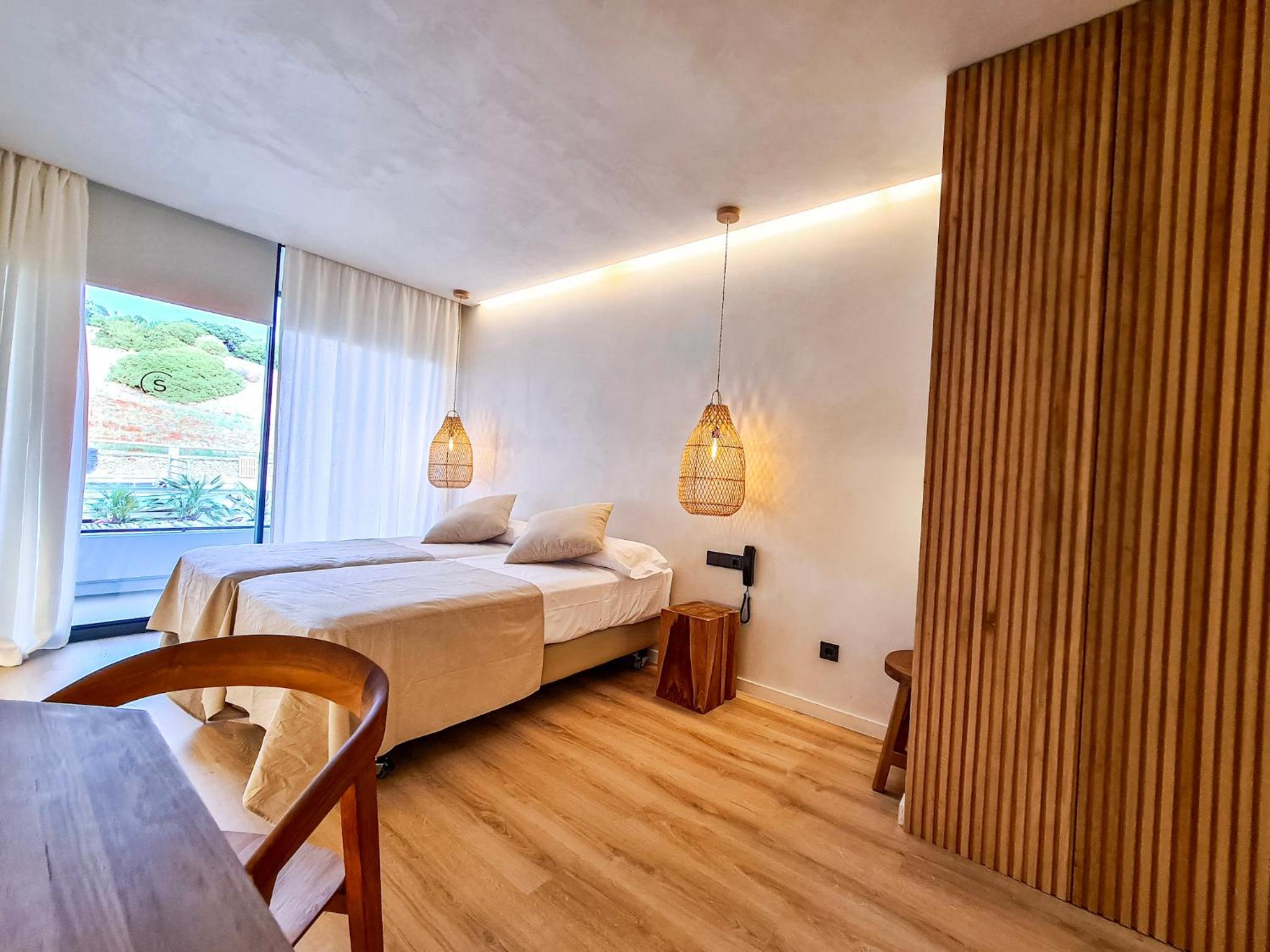 Double or Twin Room - Photo 3