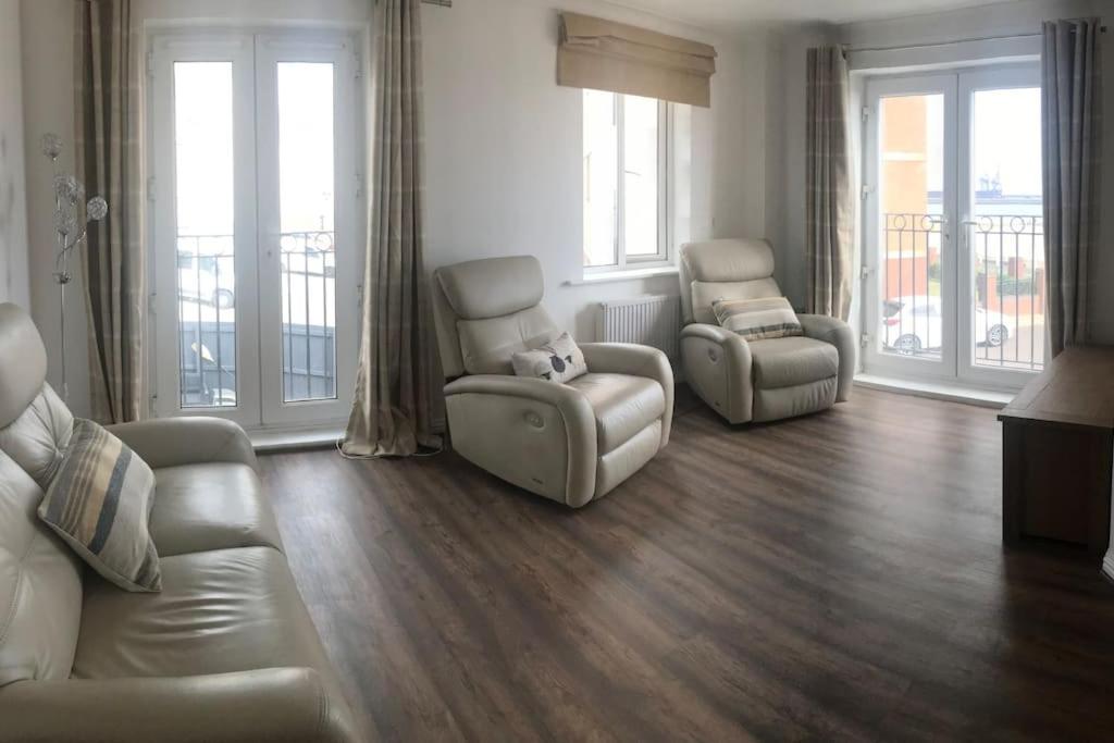 Three-Bedroom House photo 1