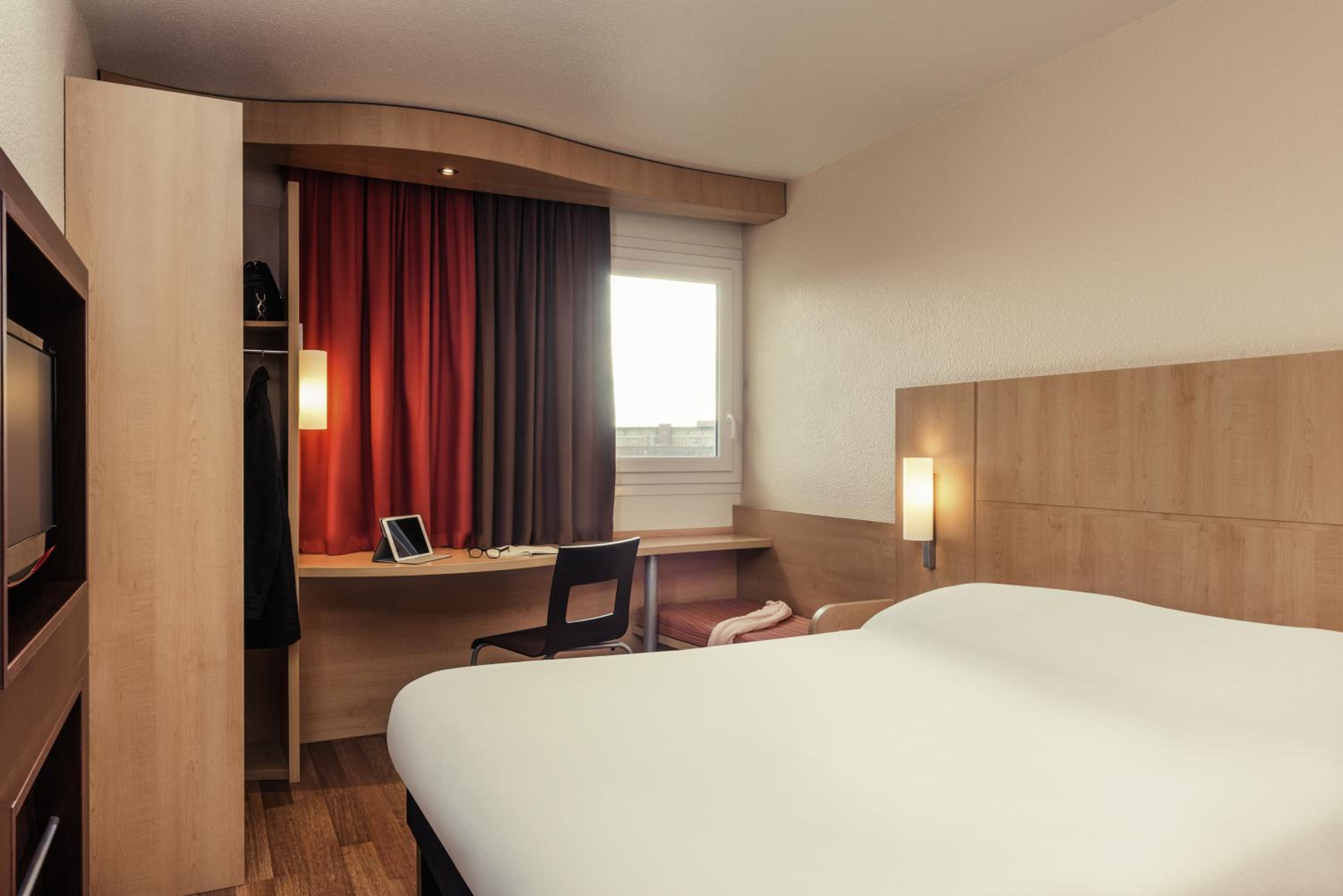 Standard Double Room - Photo 1