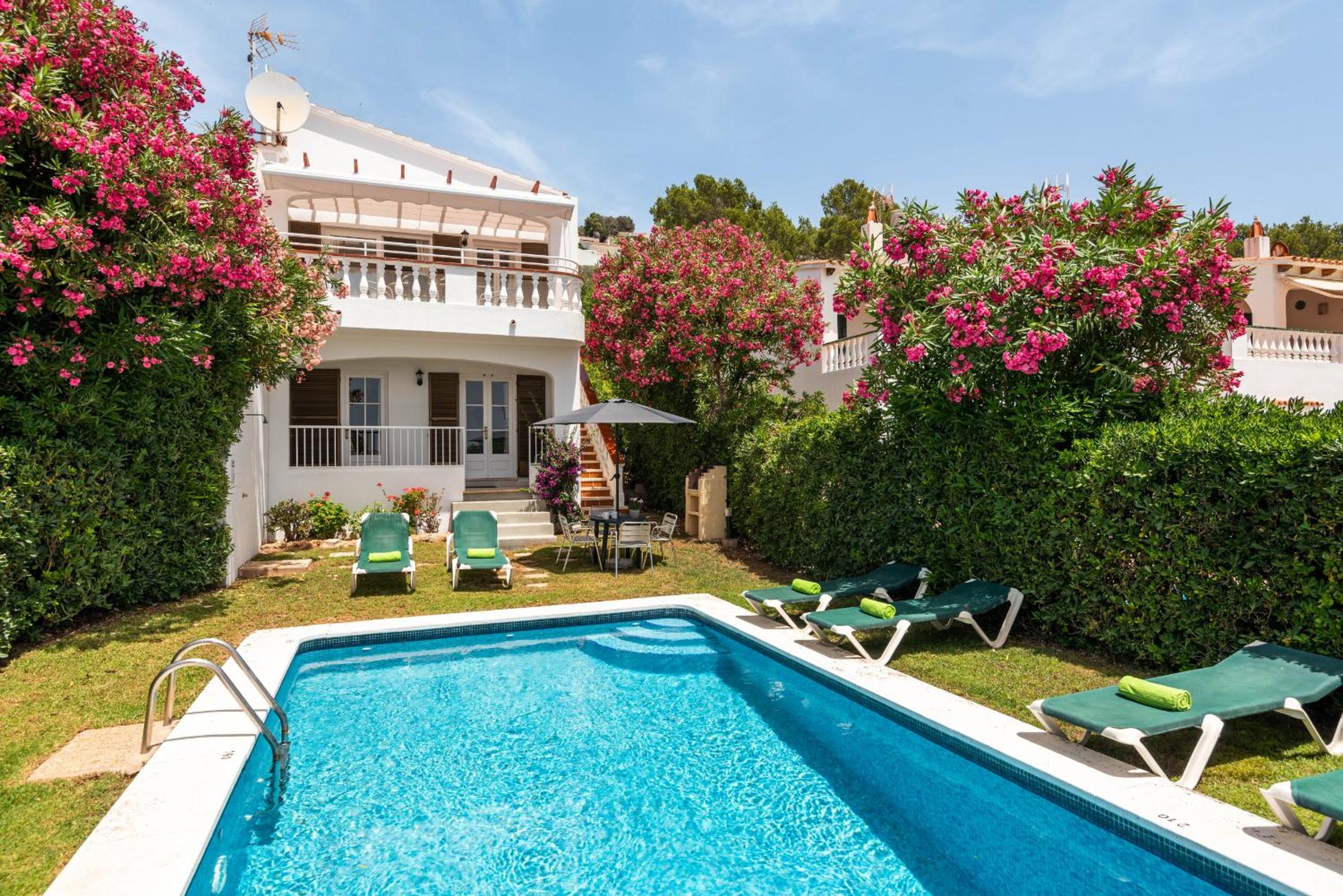 Villa photo 2