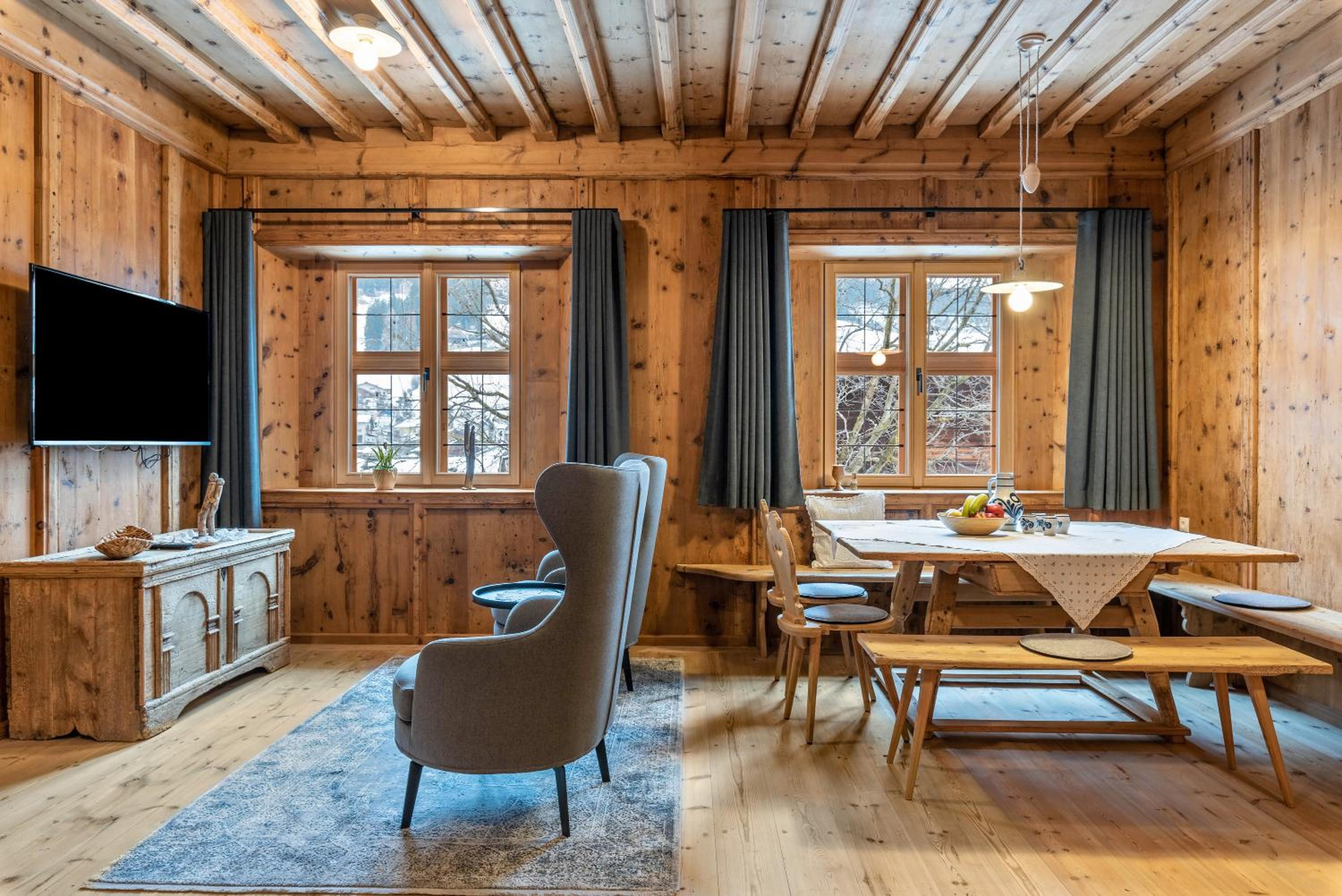 Three-Bedroom Premium Apartment with Balcony