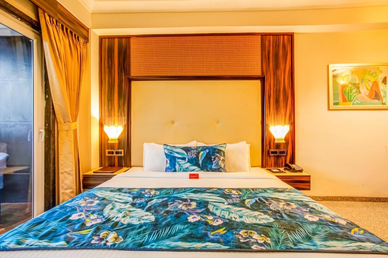 Premium Room with Private Balcony - Photo 6