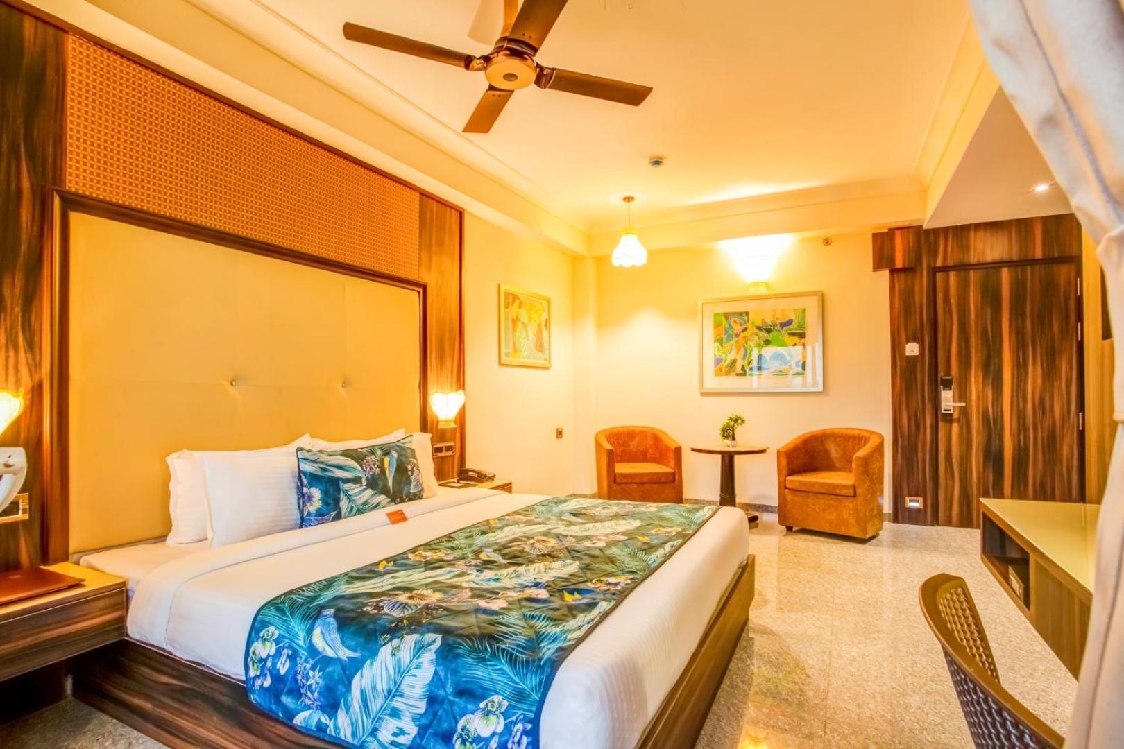 Premium Room with Private Balcony - Photo 5