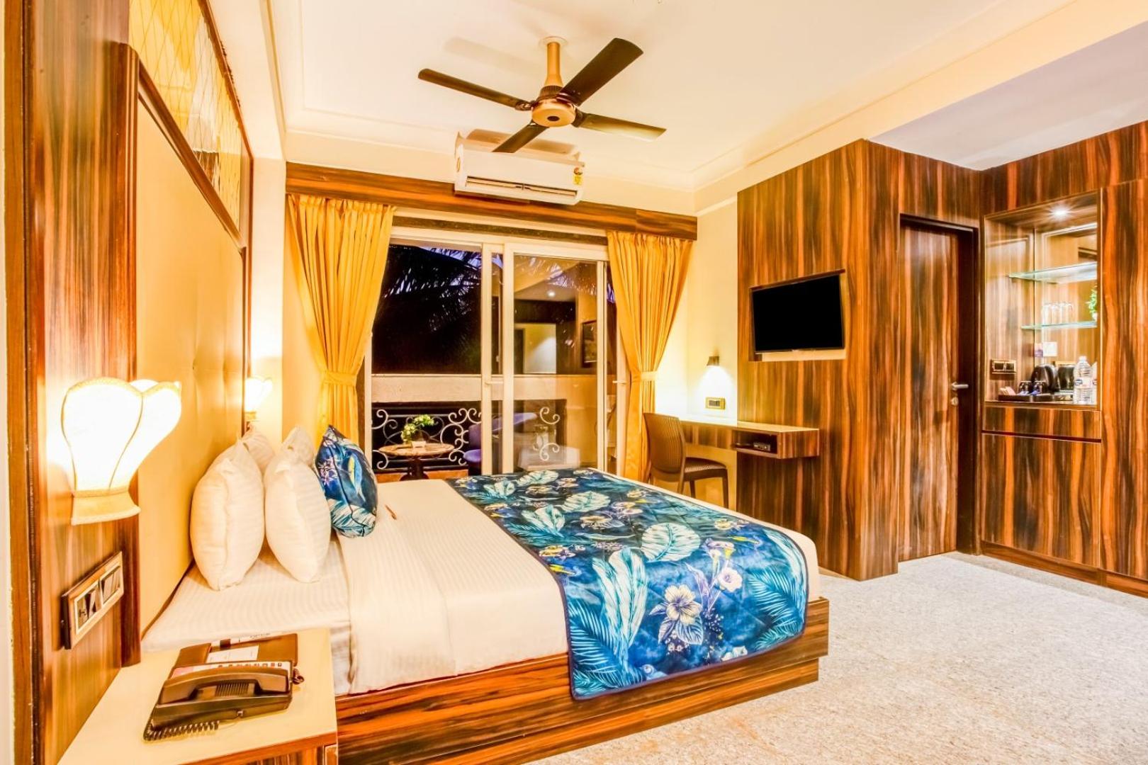 Premium Room with Private Balcony - Photo 1