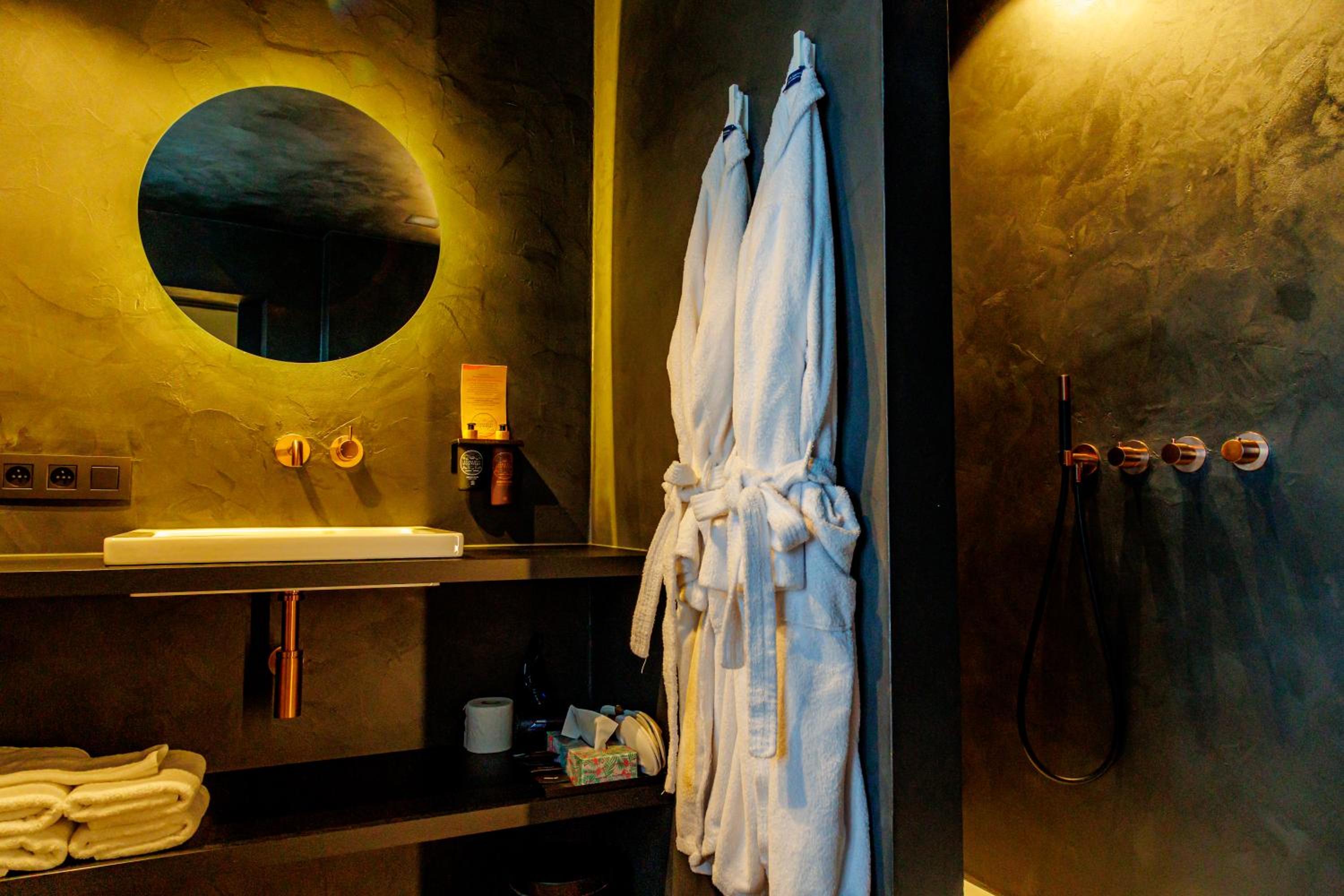 Superior Room - Mansion - Photo 8
