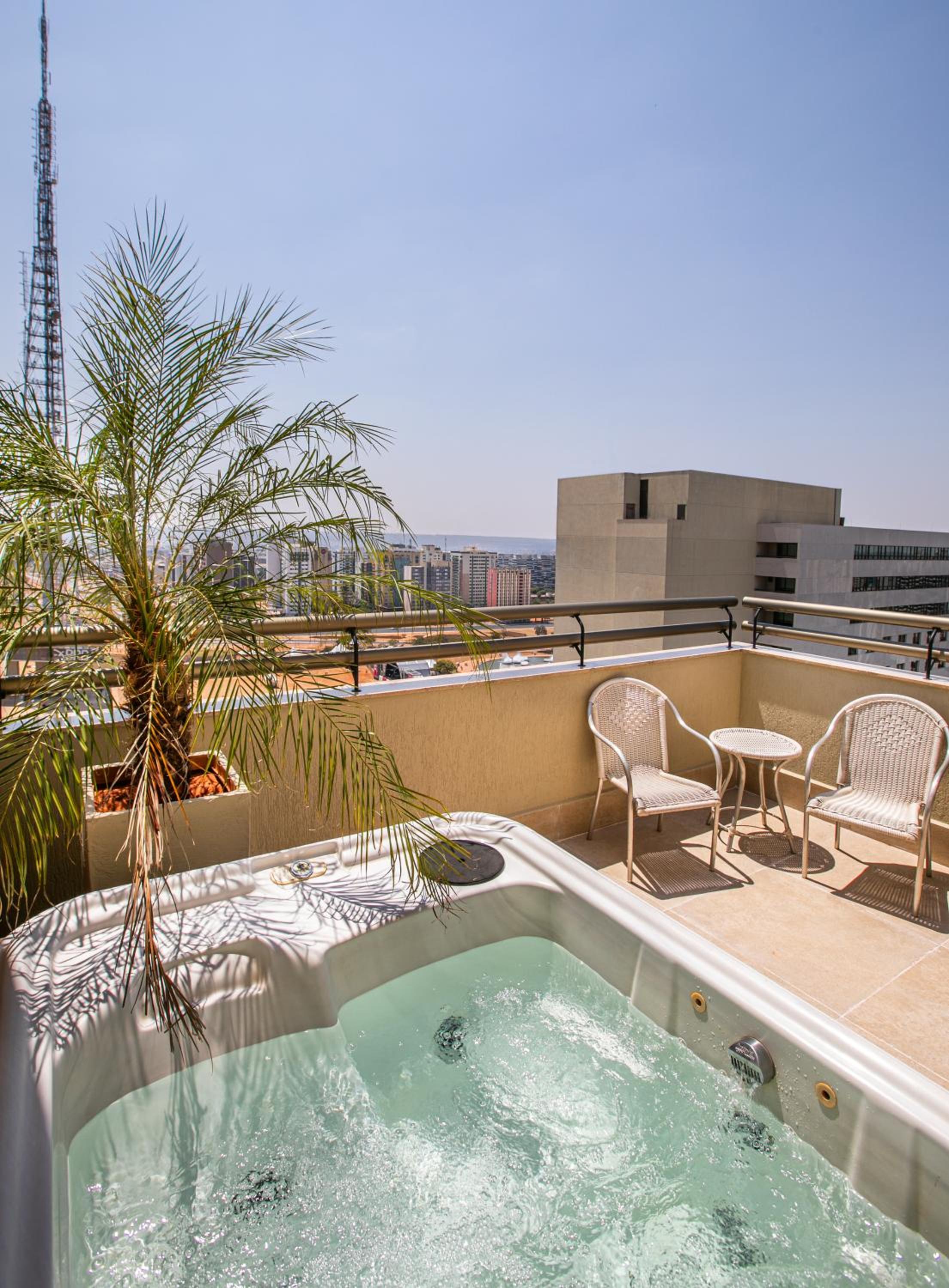 The Level Grand Suite with Executive Lounge Access