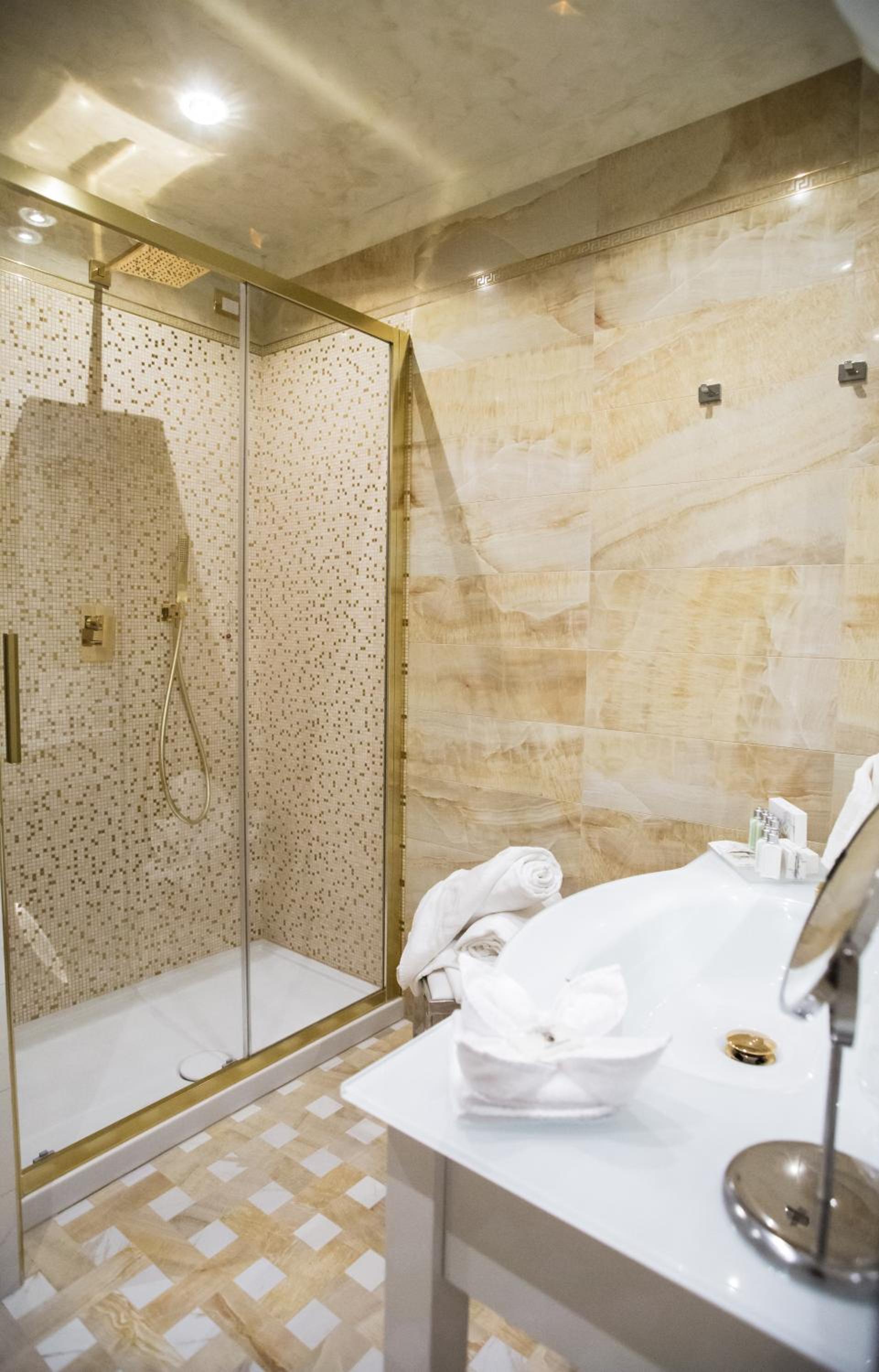 Junior Suite - Photo 14