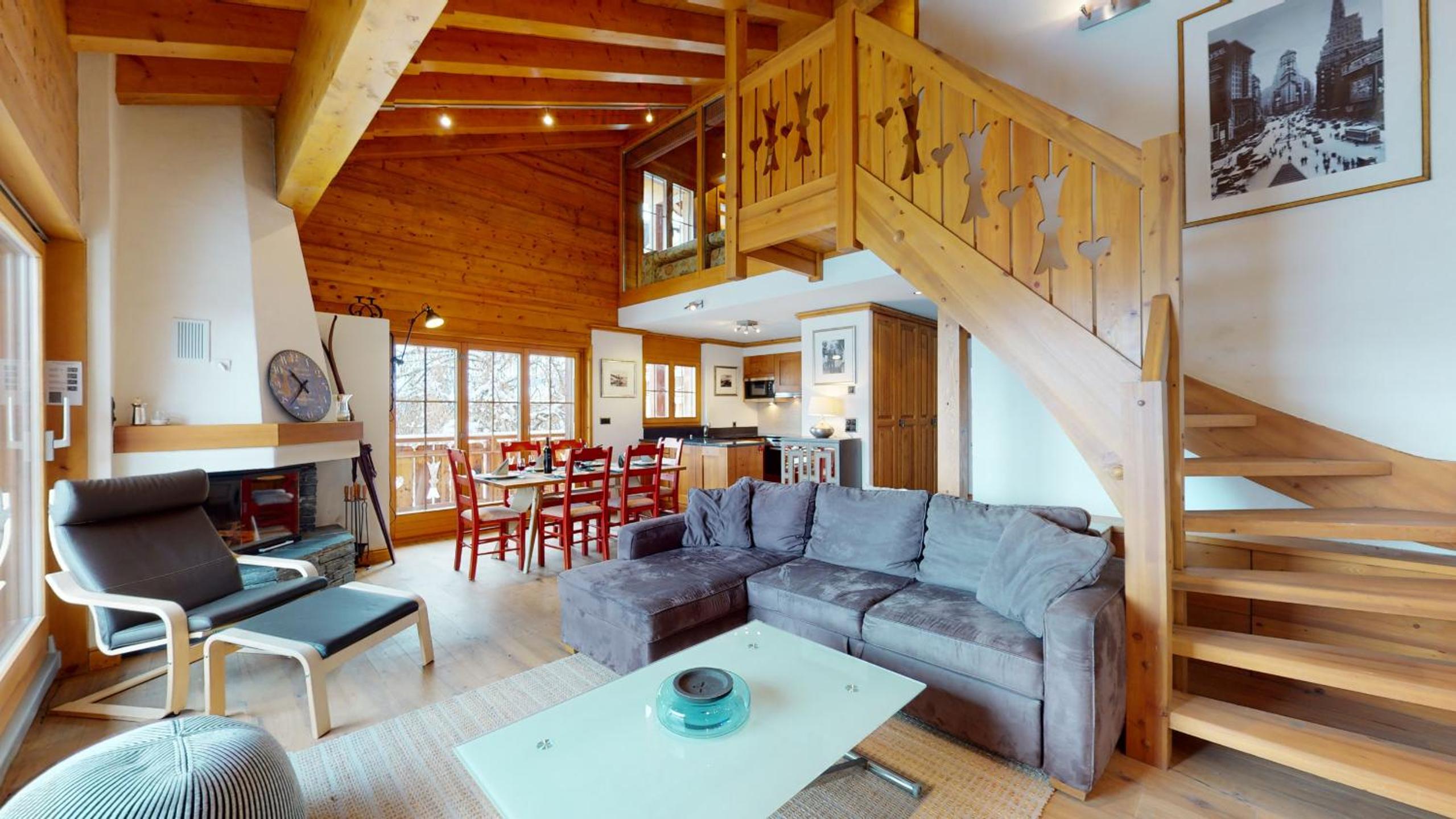 Apartment with Mountain View photo 1