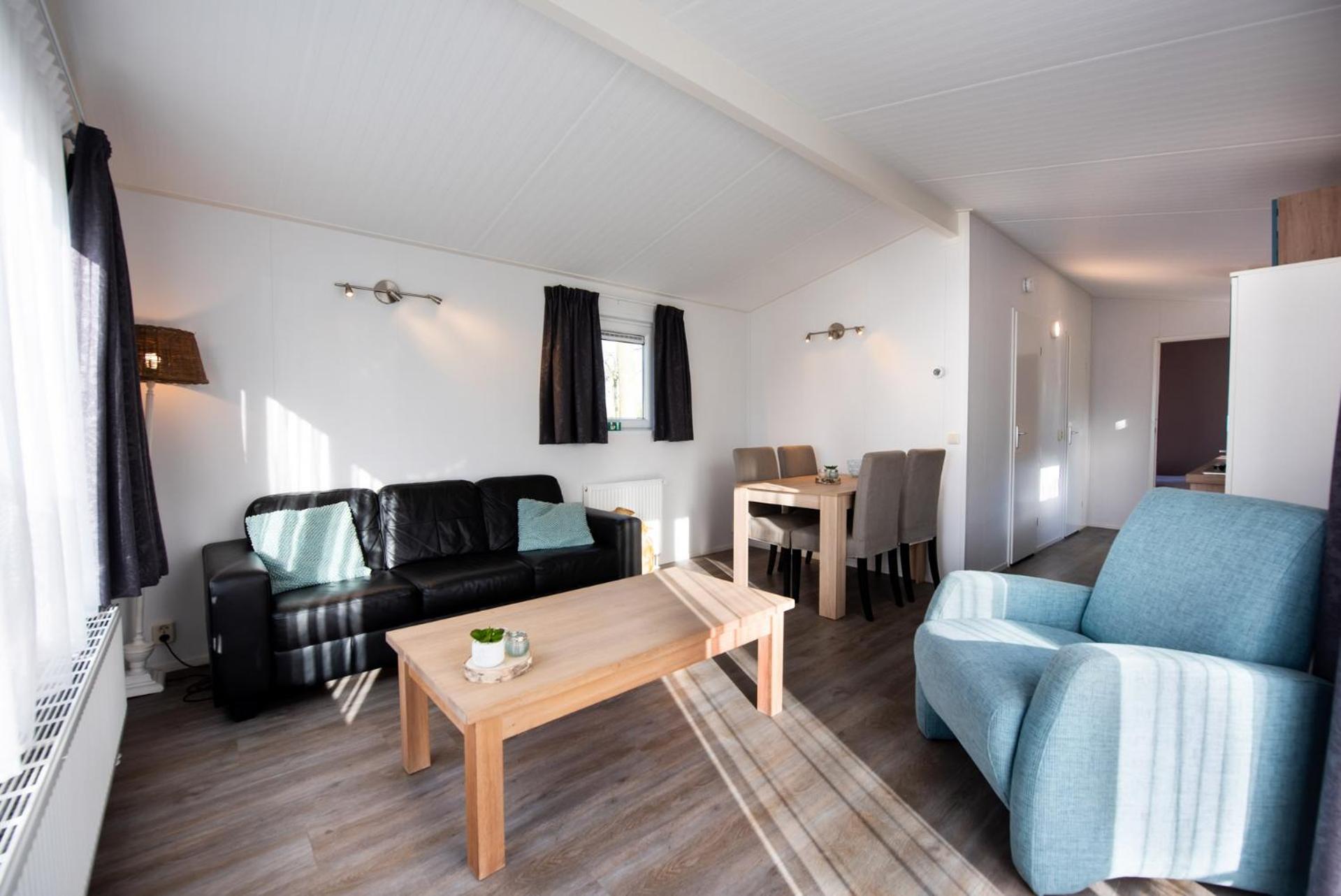 Two-Bedroom House - Photo 8