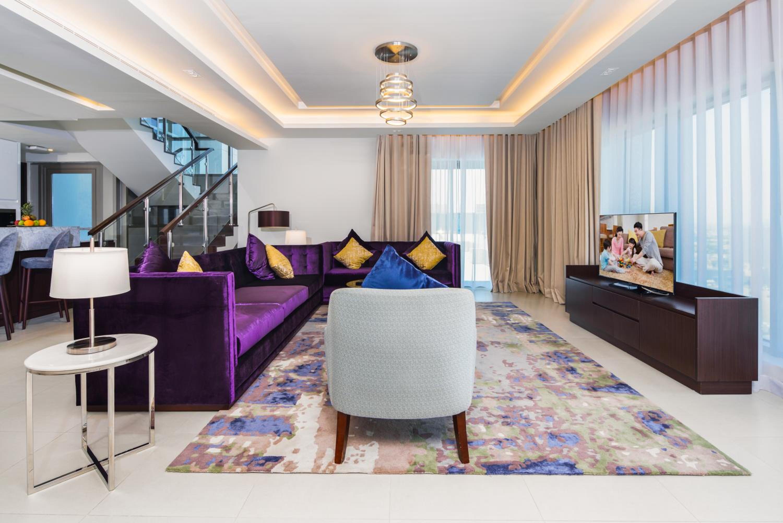 Three-Bedroom Penthouse Suite - Photo 2