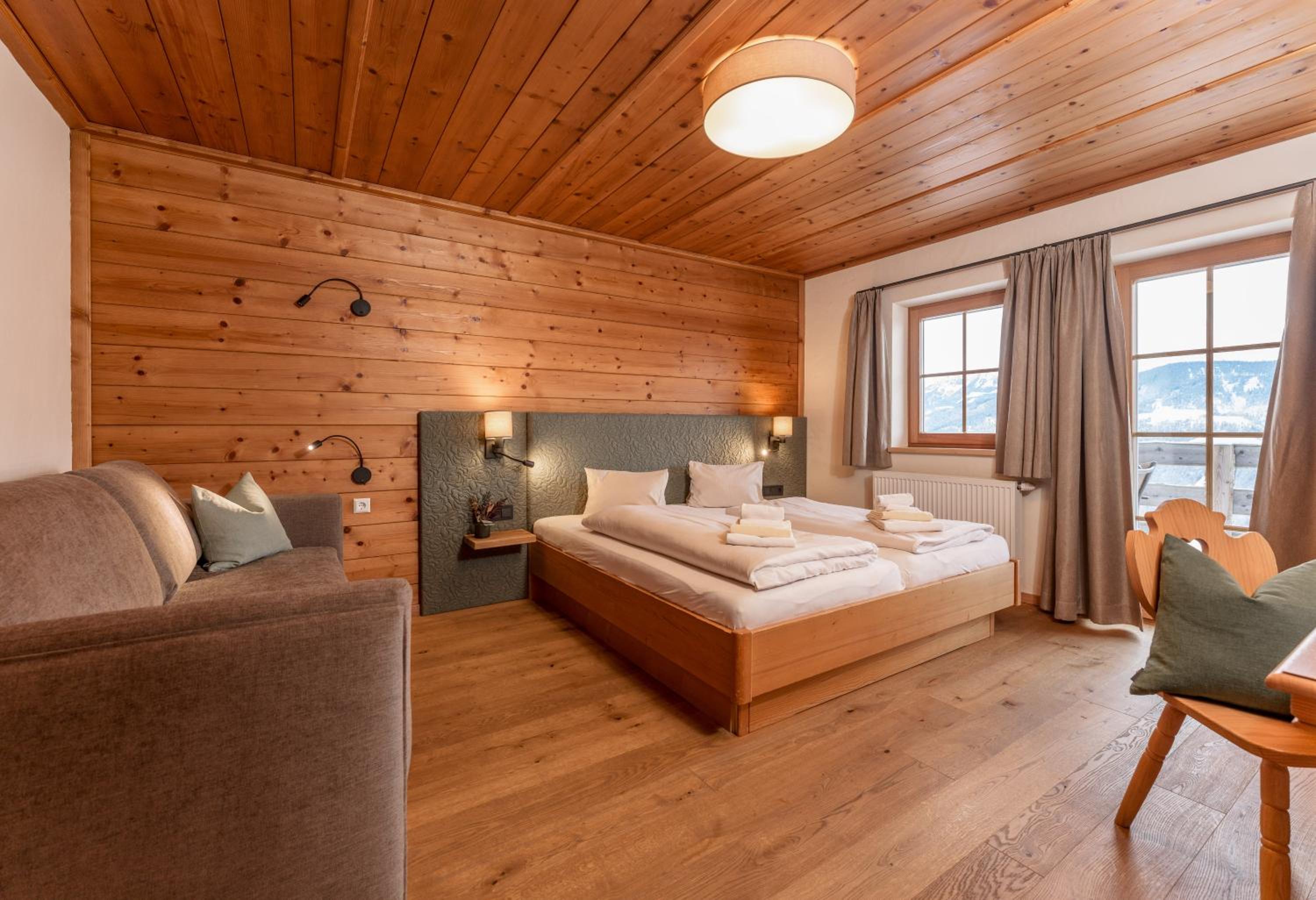 Four-Bedroom Chalet "Wilderer"