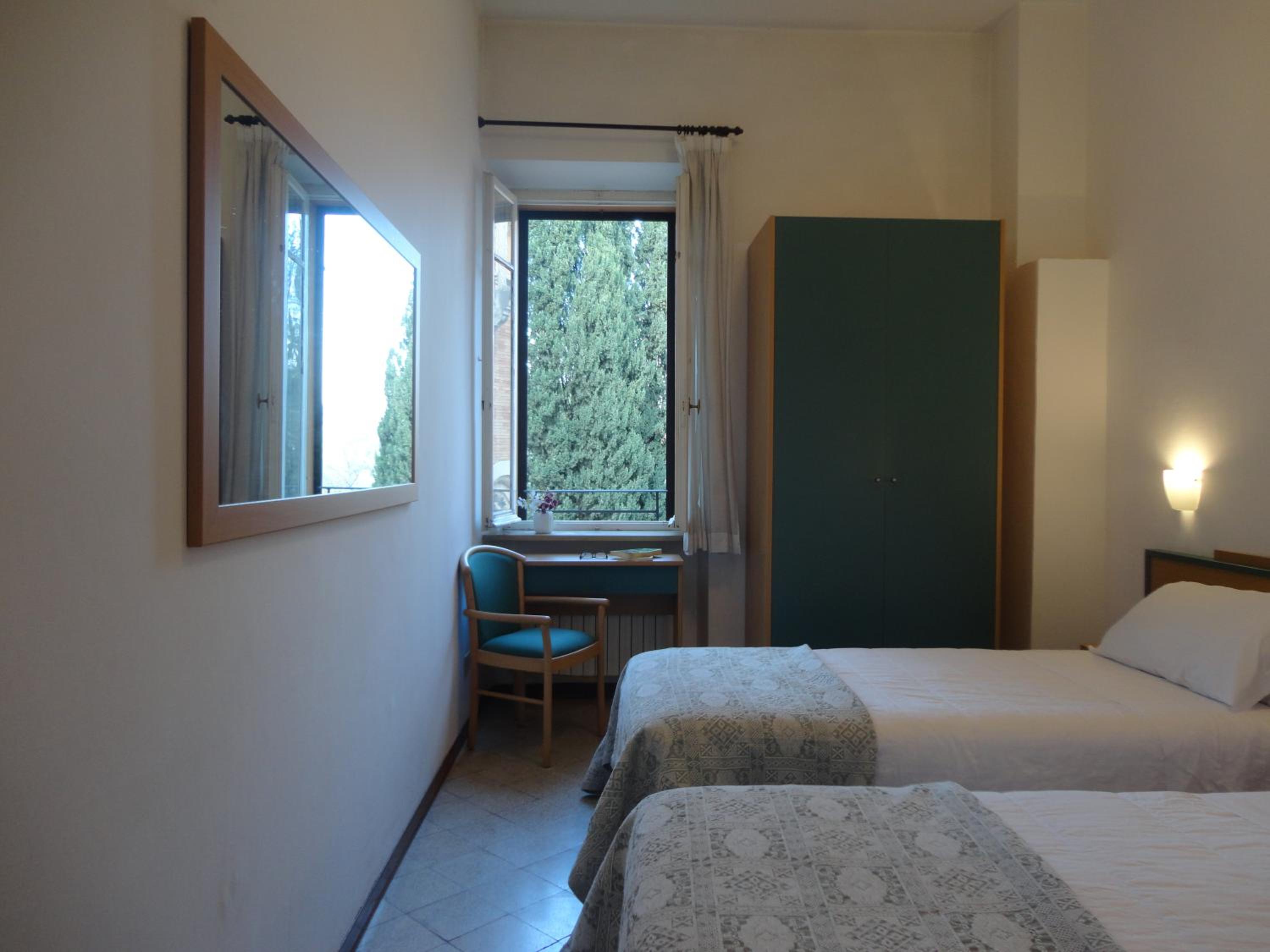 Twin Room with Garden View - Photo 1